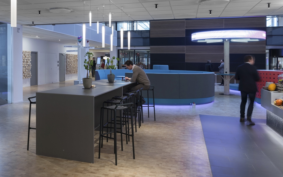 开云（中国） - 坐具|吧椅/凳子|办公家具|设计师家具|STRAW 吧椅