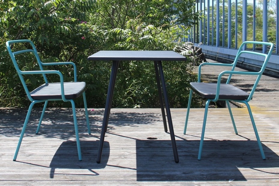 开云（中国） - 桌几|咖啡桌|办公家具|设计师家具|KAFFE 咖啡桌/茶几