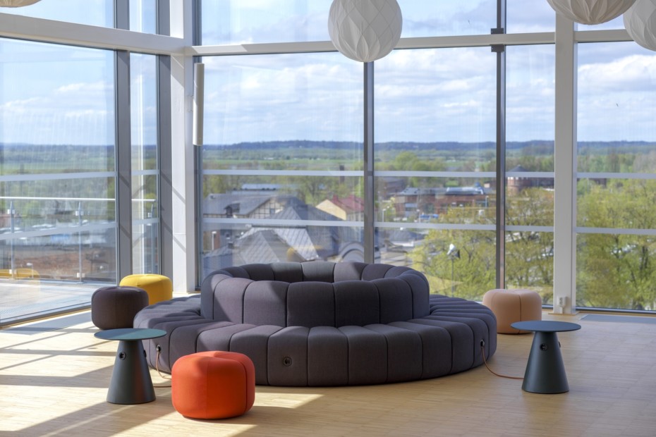 开云（中国） - 坐具|吧椅/凳子|办公家具|设计师家具|BOB  圆蹲/矮蹲