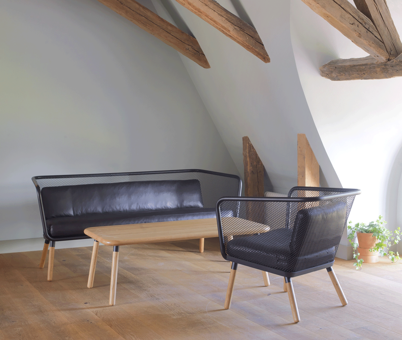 开云（中国） - 桌几|茶几/边几|办公家具|设计师家具|HONKEN  茶几