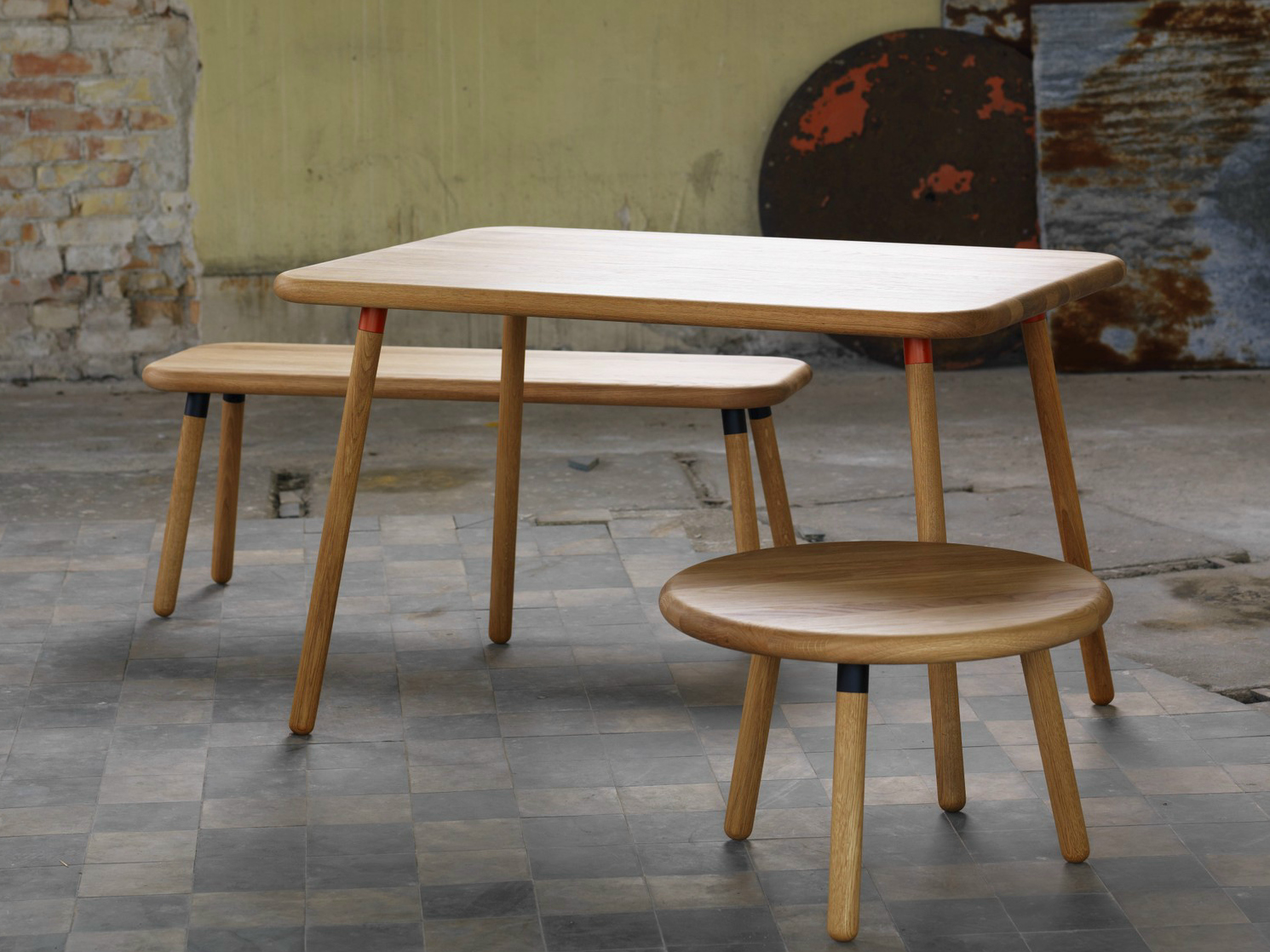 开云（中国） - 桌几|茶几/边几|办公家具|设计师家具|HONKEN  茶几