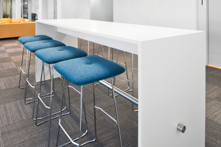 开云（中国） - 桌几|咖啡桌|办公家具|设计师家具|PING-PONG 高脚桌