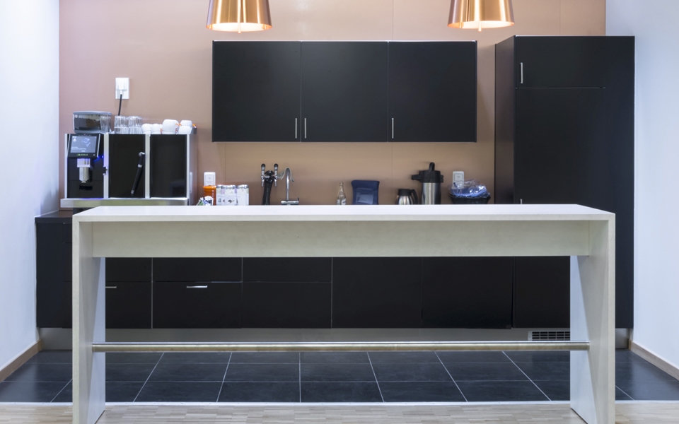 开云（中国） - 桌几|咖啡桌|办公家具|设计师家具|PING-PONG 高脚桌