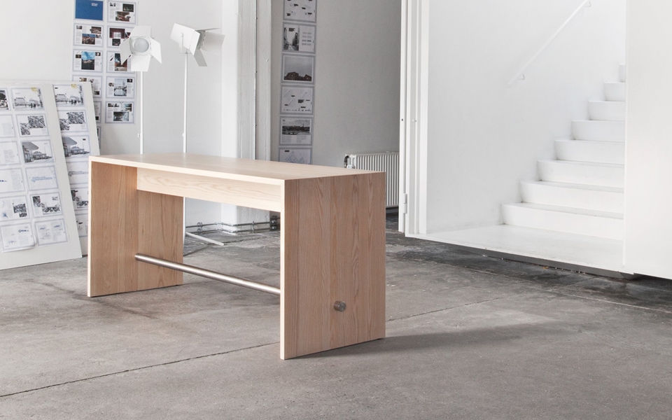 开云（中国） - 桌几|咖啡桌|办公家具|设计师家具|PING-PONG 高脚桌