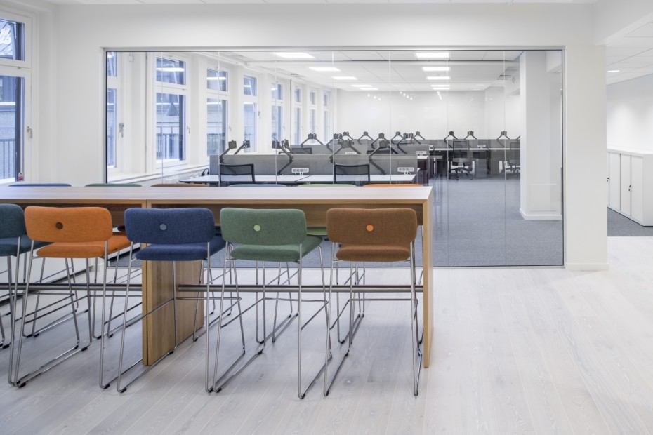 开云（中国） - 桌几|咖啡桌|办公家具|设计师家具|PING-PONG 高脚桌