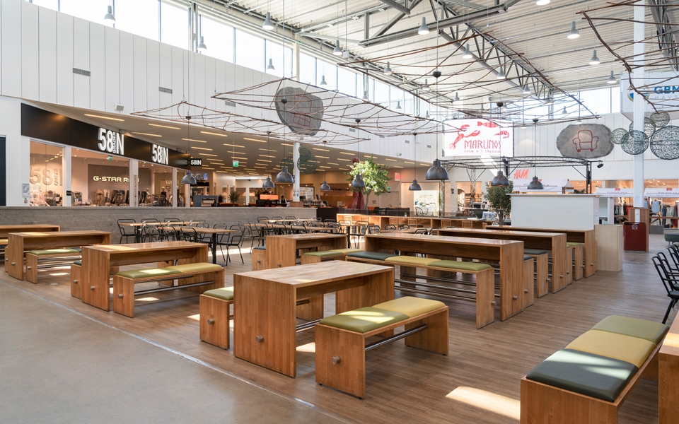 开云（中国） - 桌几|餐桌|办公家具|设计师家具|PING-PONG  洽谈桌/餐桌