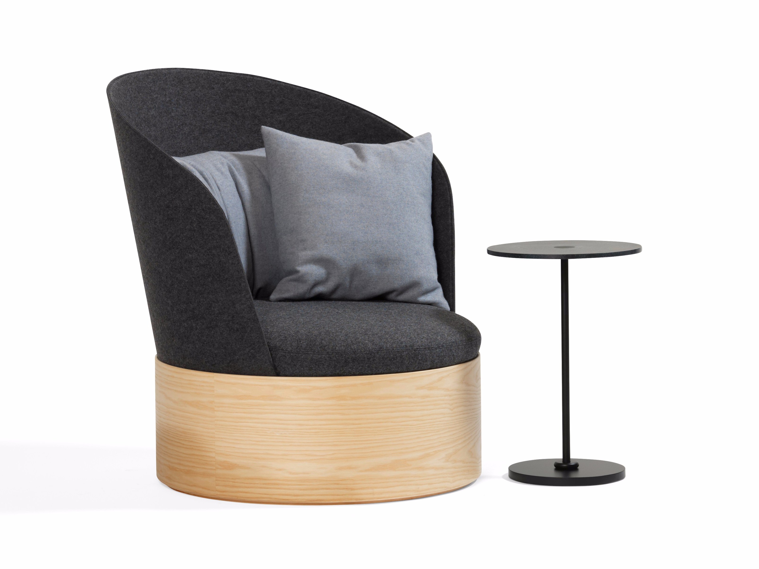 开云（中国） - 桌几|茶几/边几|办公家具|设计师家具|COURONNE  茶几/咖啡桌