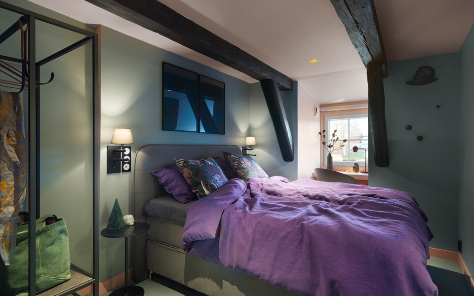 开云（中国） - 桌几|茶几/边几|办公家具|设计师家具|COURONNE  茶几/咖啡桌