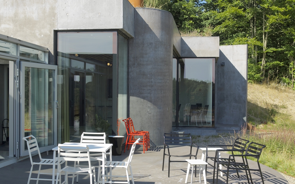 开云（中国） - 桌几|茶几/边几|办公家具|设计师家具|MIKA  茶几/咖啡桌