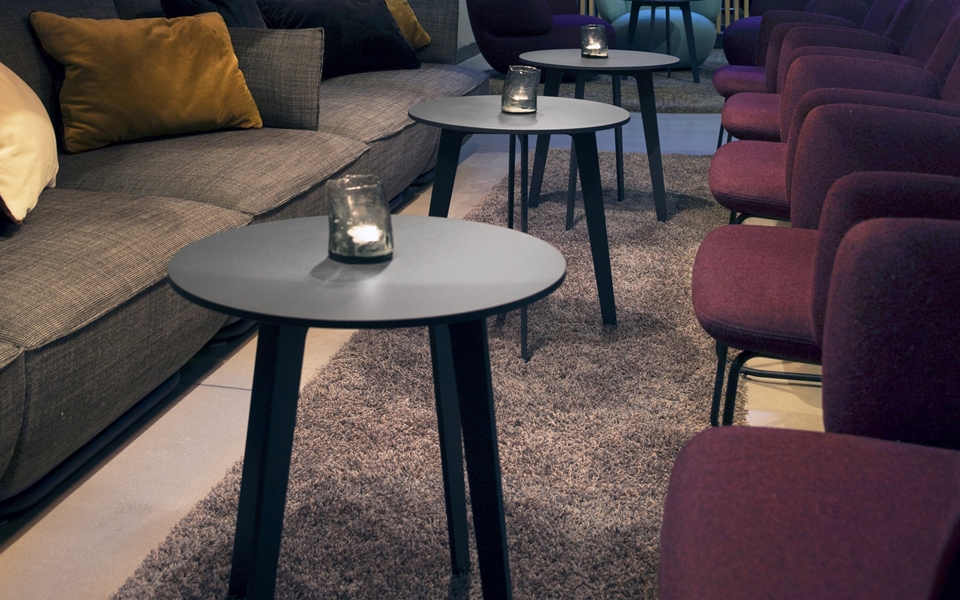 开云（中国） - 桌几|茶几/边几|办公家具|设计师家具|MIKA  茶几/咖啡桌