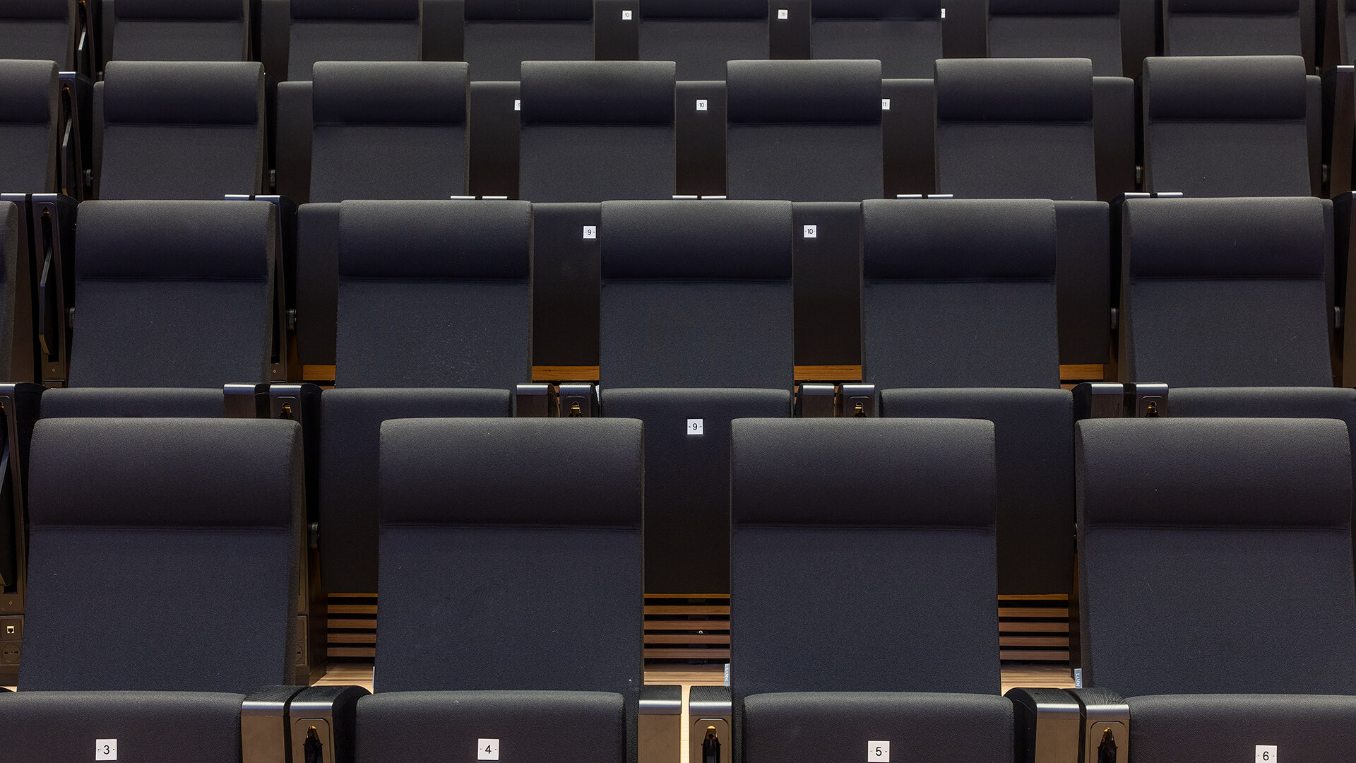 公共座椅|礼堂椅、报告厅椅|办公家具|设计师家具|Unica 剧院/礼堂椅