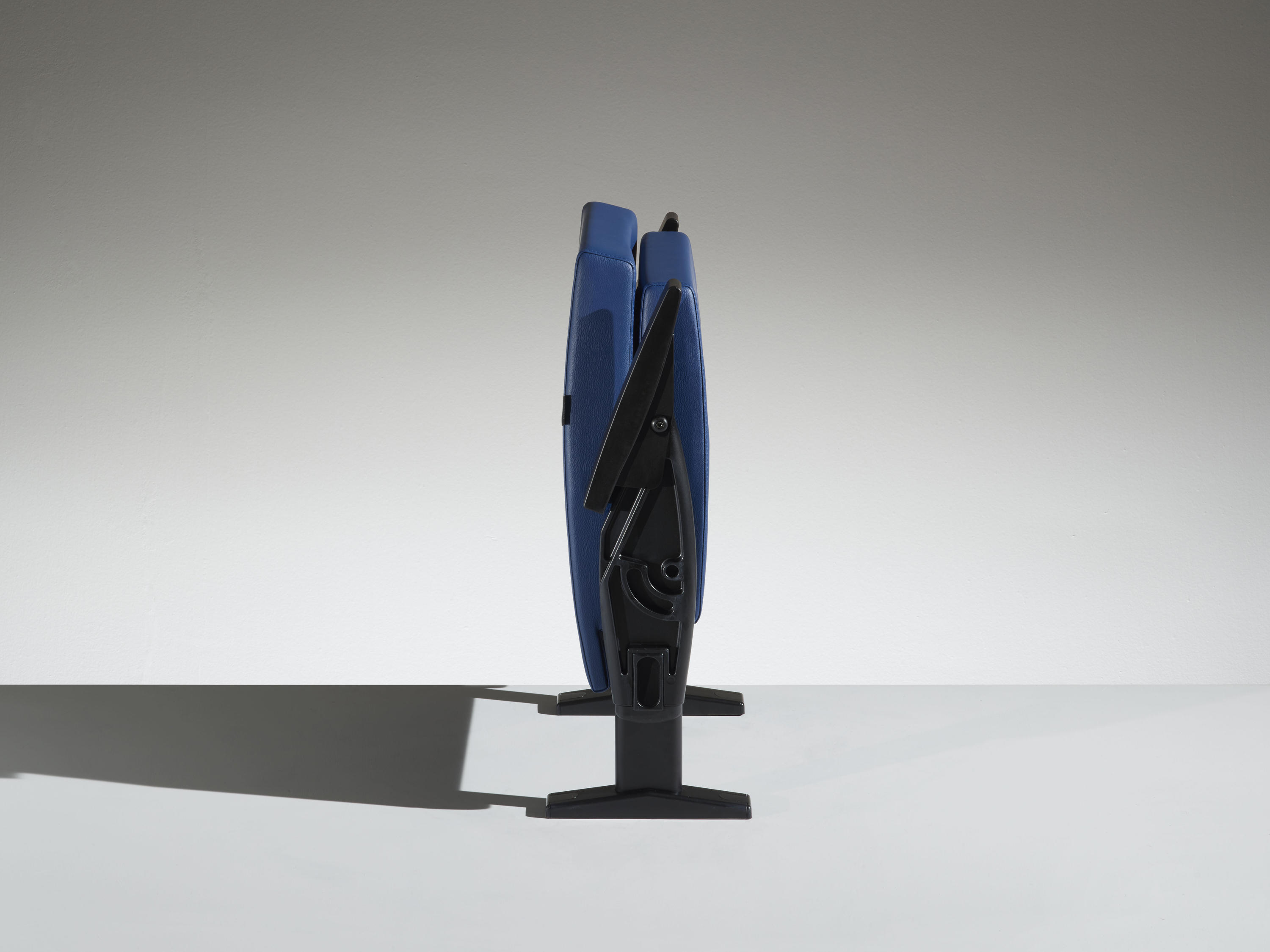 公共座椅|礼堂椅、报告厅椅|办公家具|设计师家具|Futura 剧院/礼堂椅