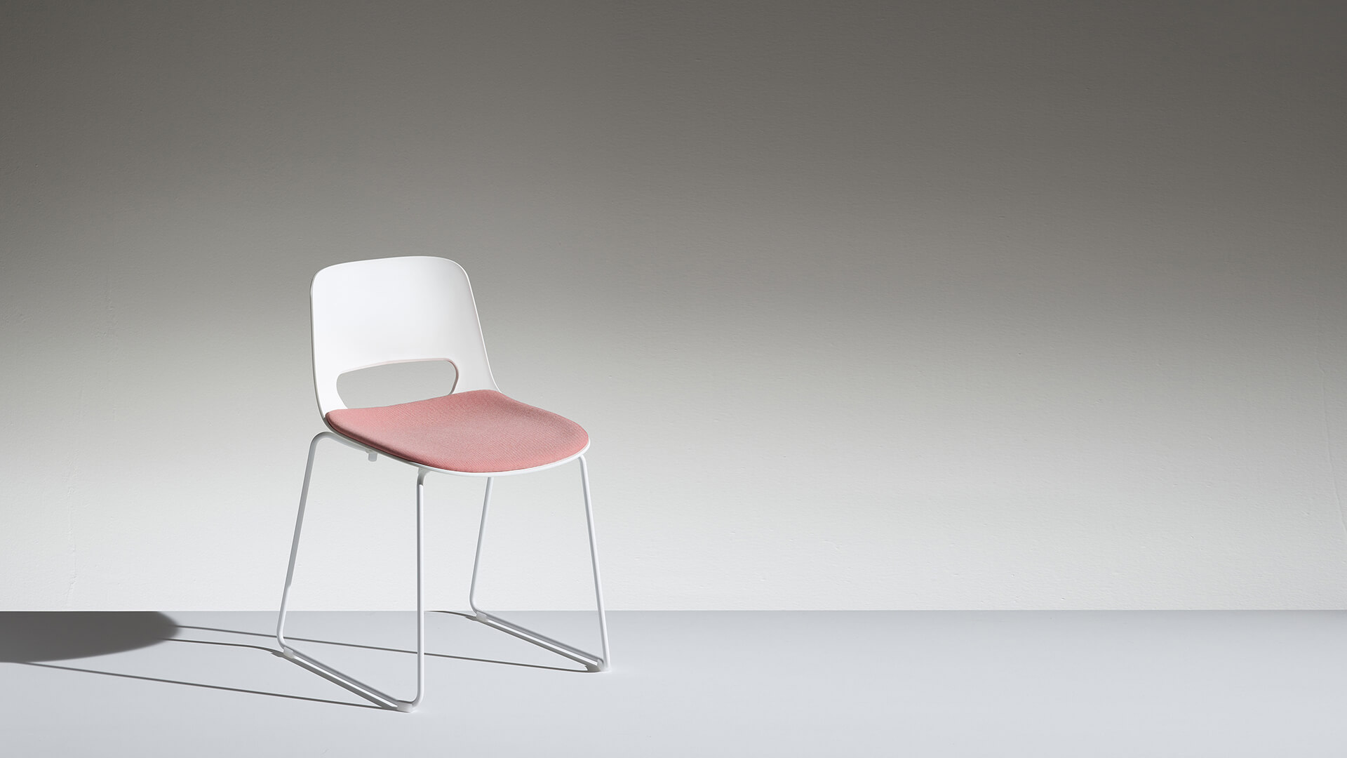 开云（中国） - 坐具|办公椅|办公家具|设计师家具|LUCKY 办公椅