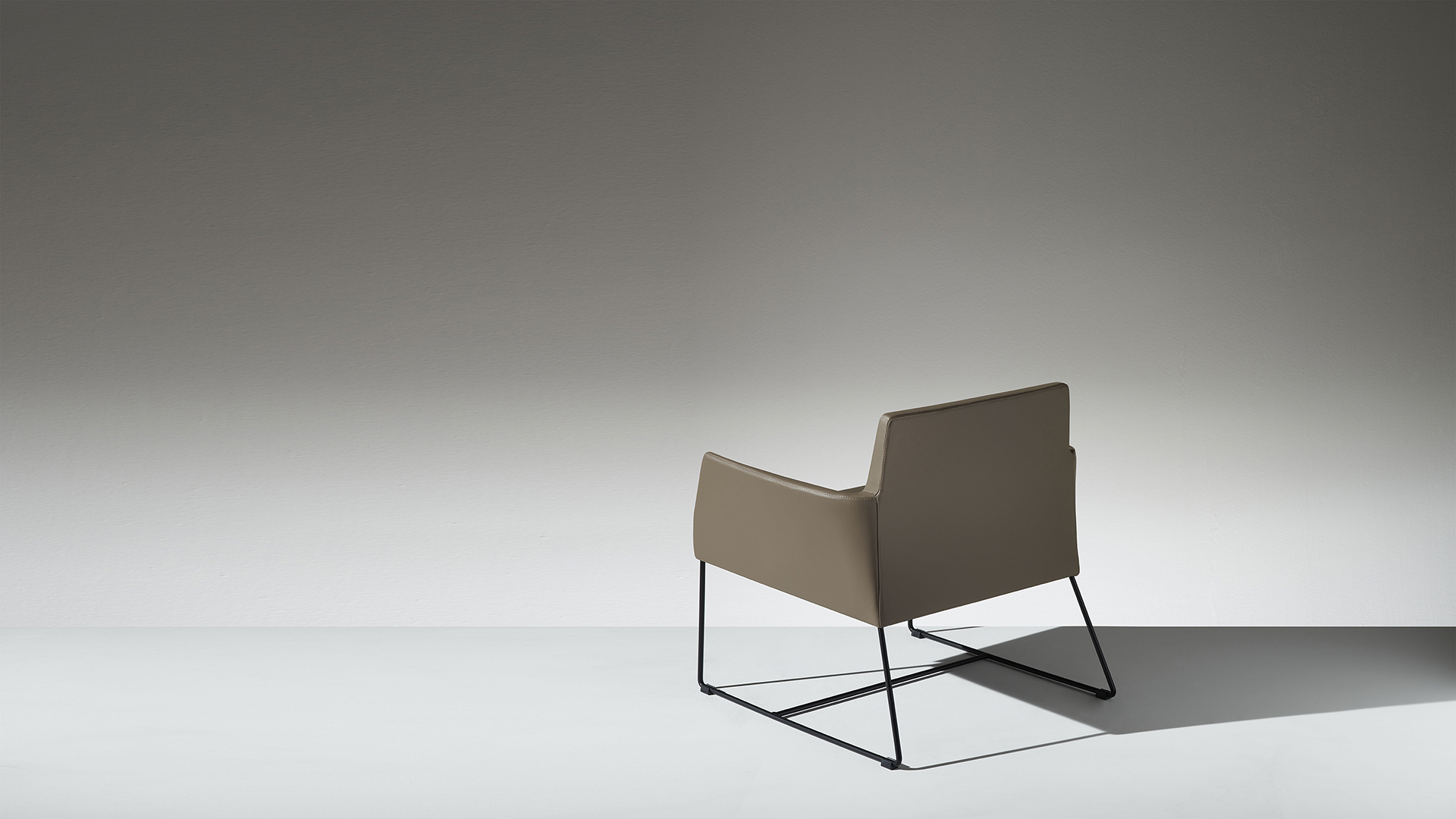 开云（中国） - 坐具|休闲椅|办公家具|设计师家具|Fleet 休闲椅