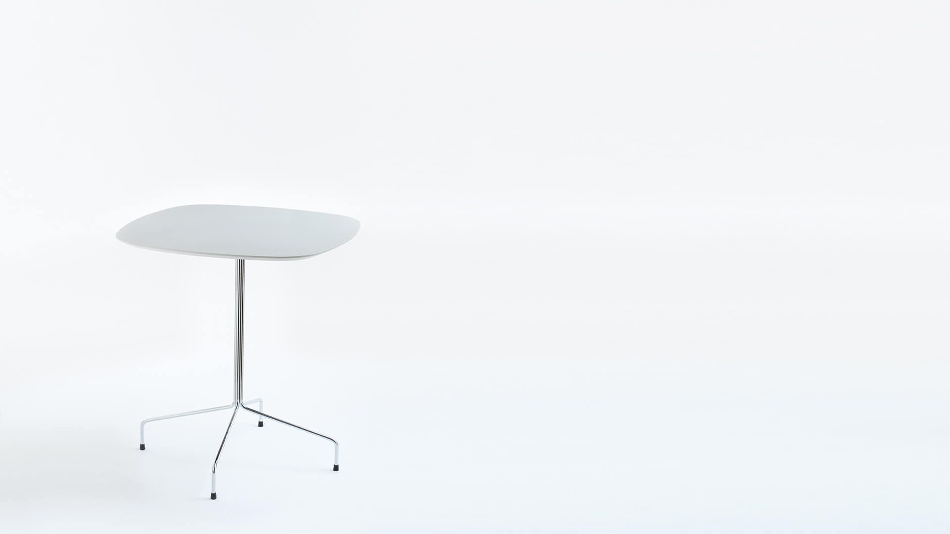 开云（中国） - 桌几|咖啡桌|办公家具|设计师家具|Lucky Table 咖啡桌