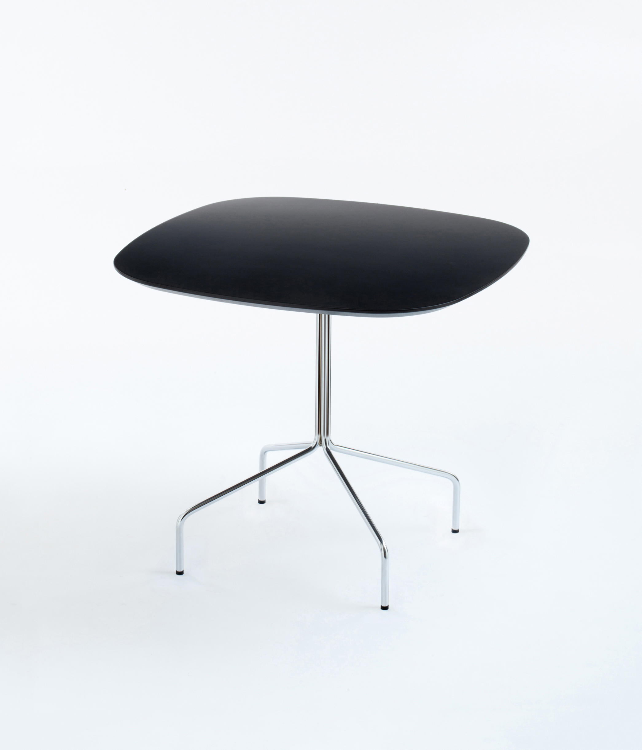 开云（中国） - 桌几|咖啡桌|办公家具|设计师家具|Lucky Table 咖啡桌