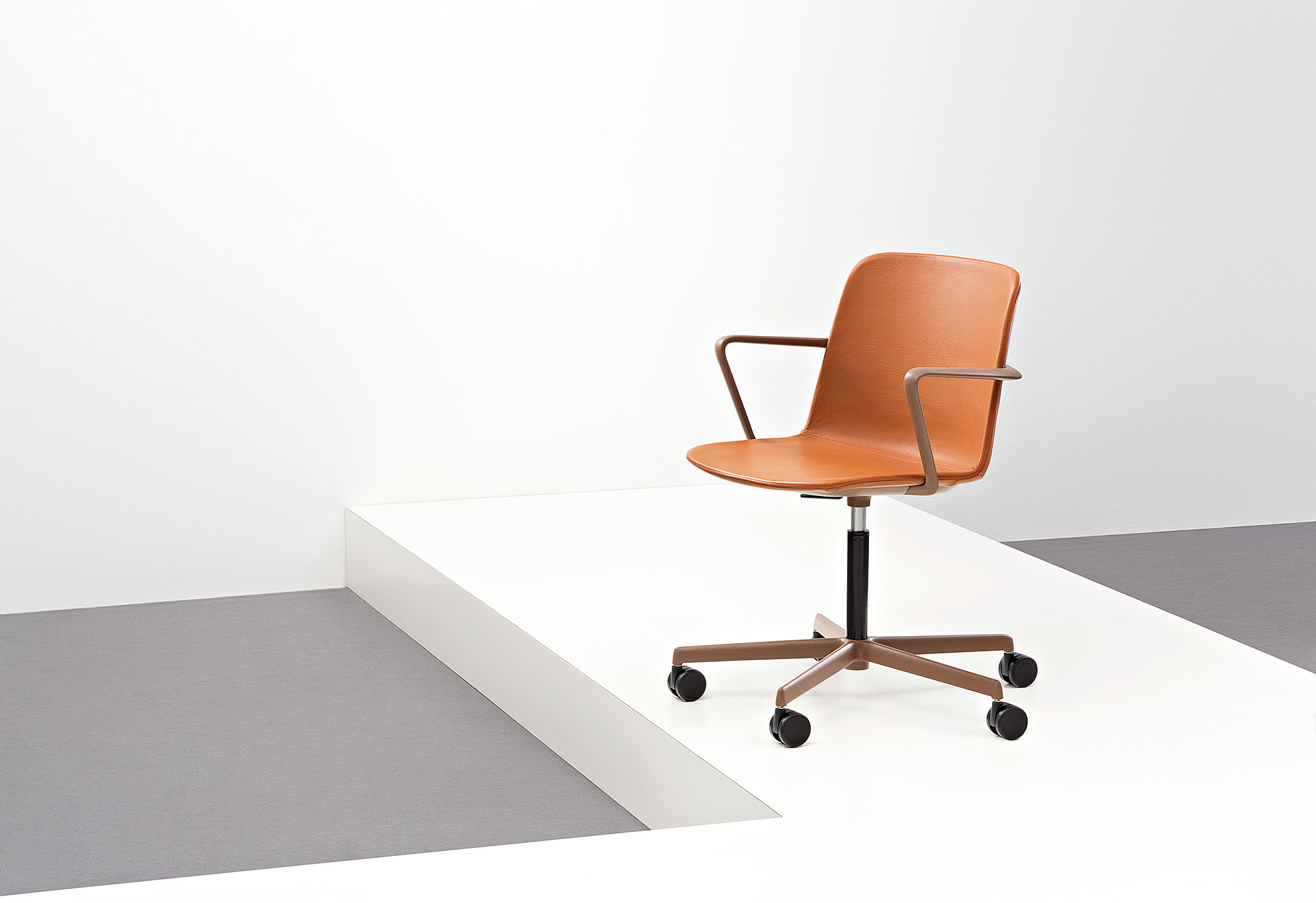 开云（中国） - 坐具|办公椅|办公家具|设计师家具|Appia Work 洽谈椅/办公椅