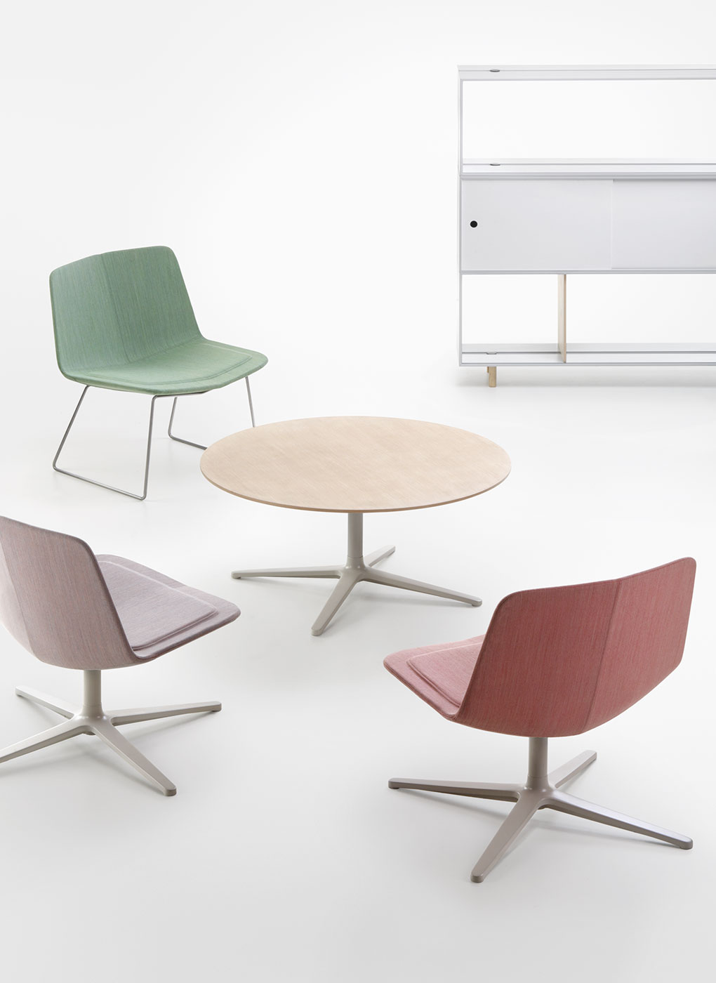 开云（中国） - 坐具|休闲椅|办公家具|设计师家具|Stratos MH 洽谈椅/办公椅