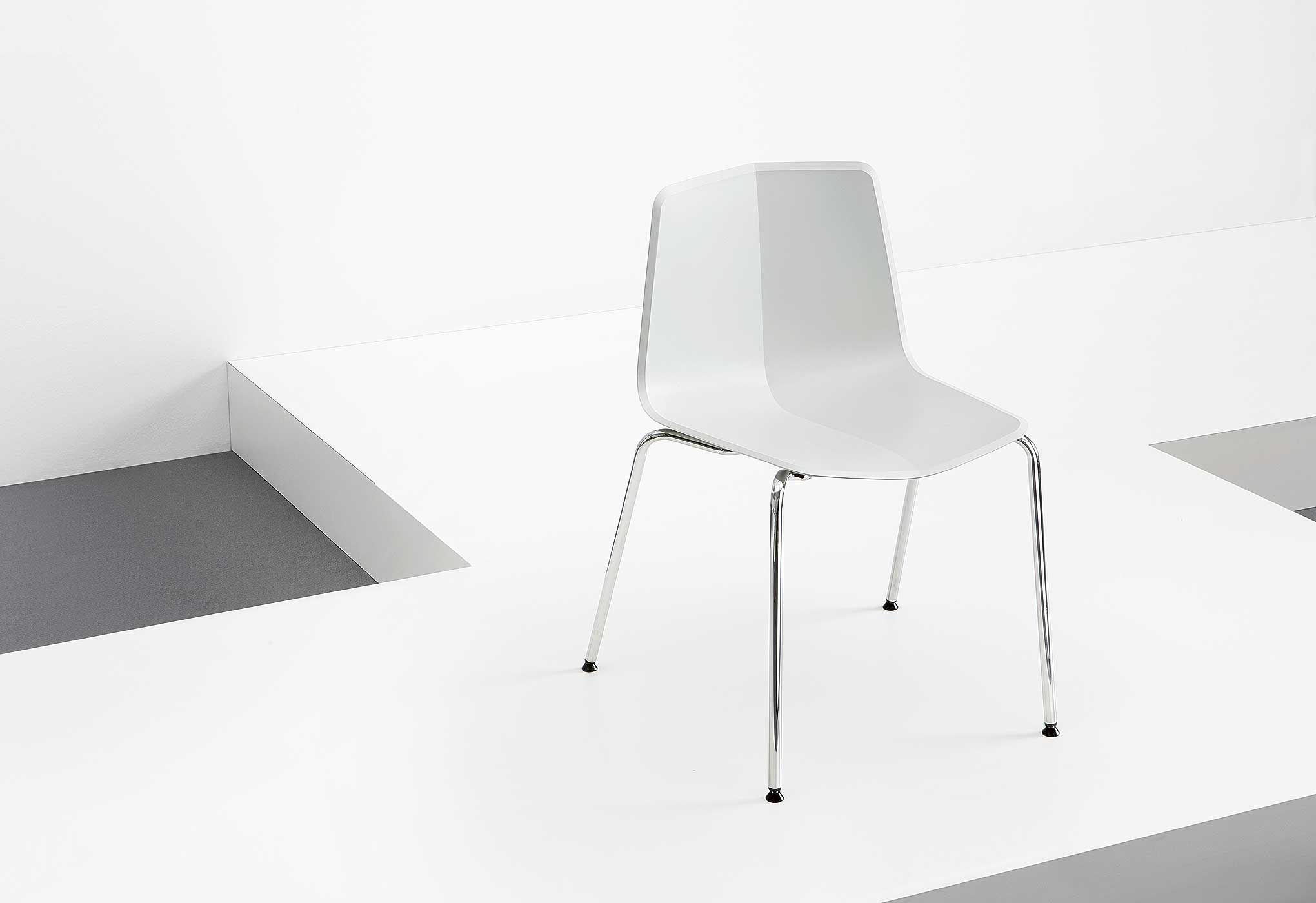 开云（中国） - 坐具|休闲椅|办公家具|设计师家具|Stratos 洽谈椅/办公椅