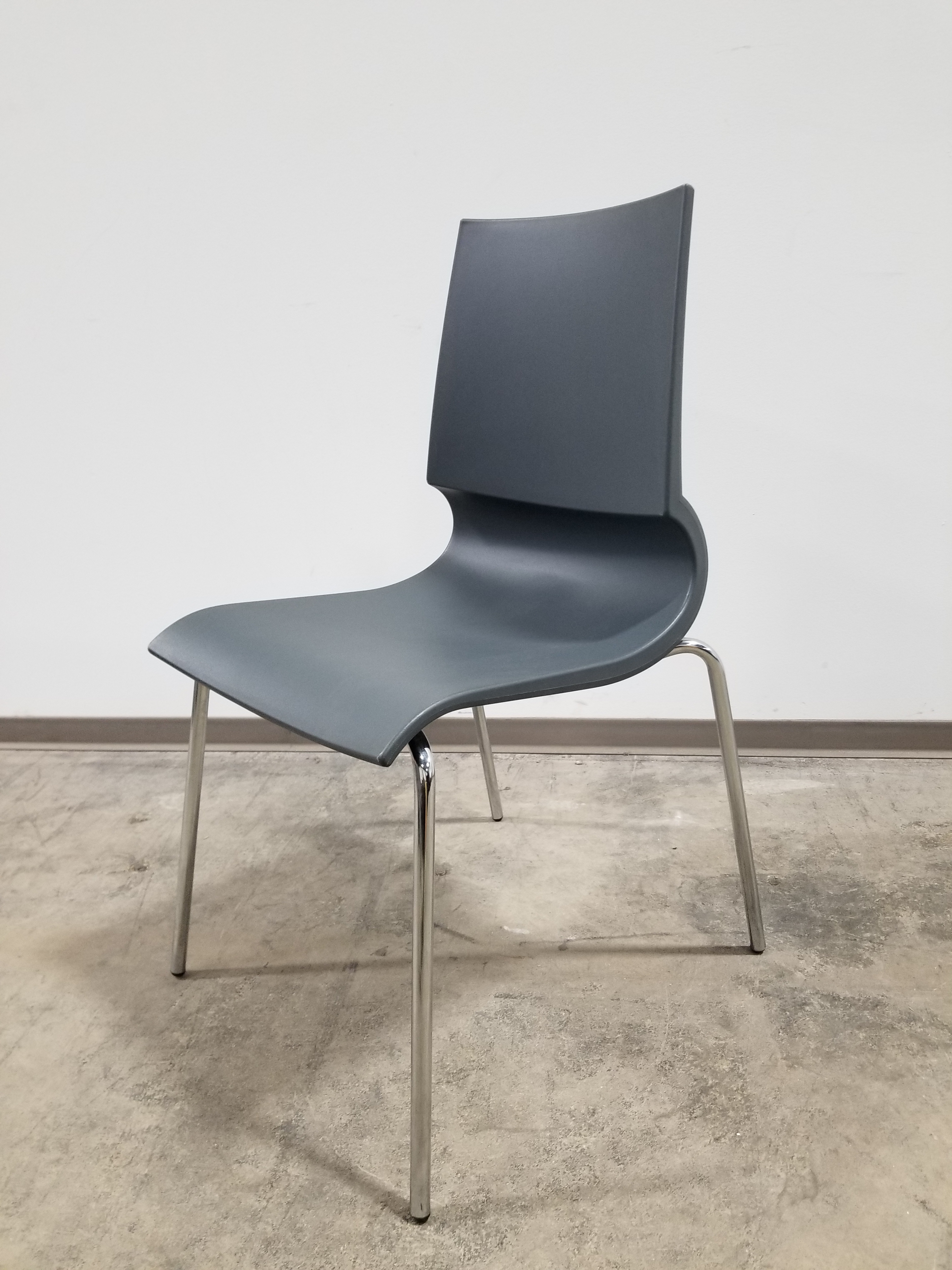 开云（中国） - 坐具|休闲椅|办公家具|设计师家具|Ricciolina 洽谈椅/办公椅