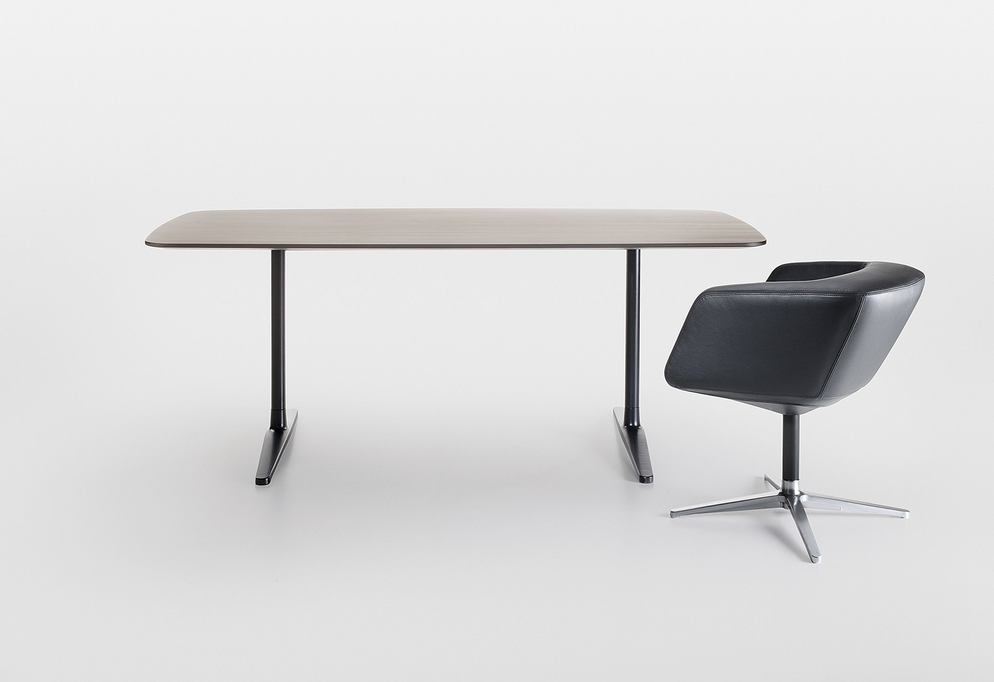 开云（中国） - 坐具|休闲椅|办公家具|设计师家具|Dino 休闲椅