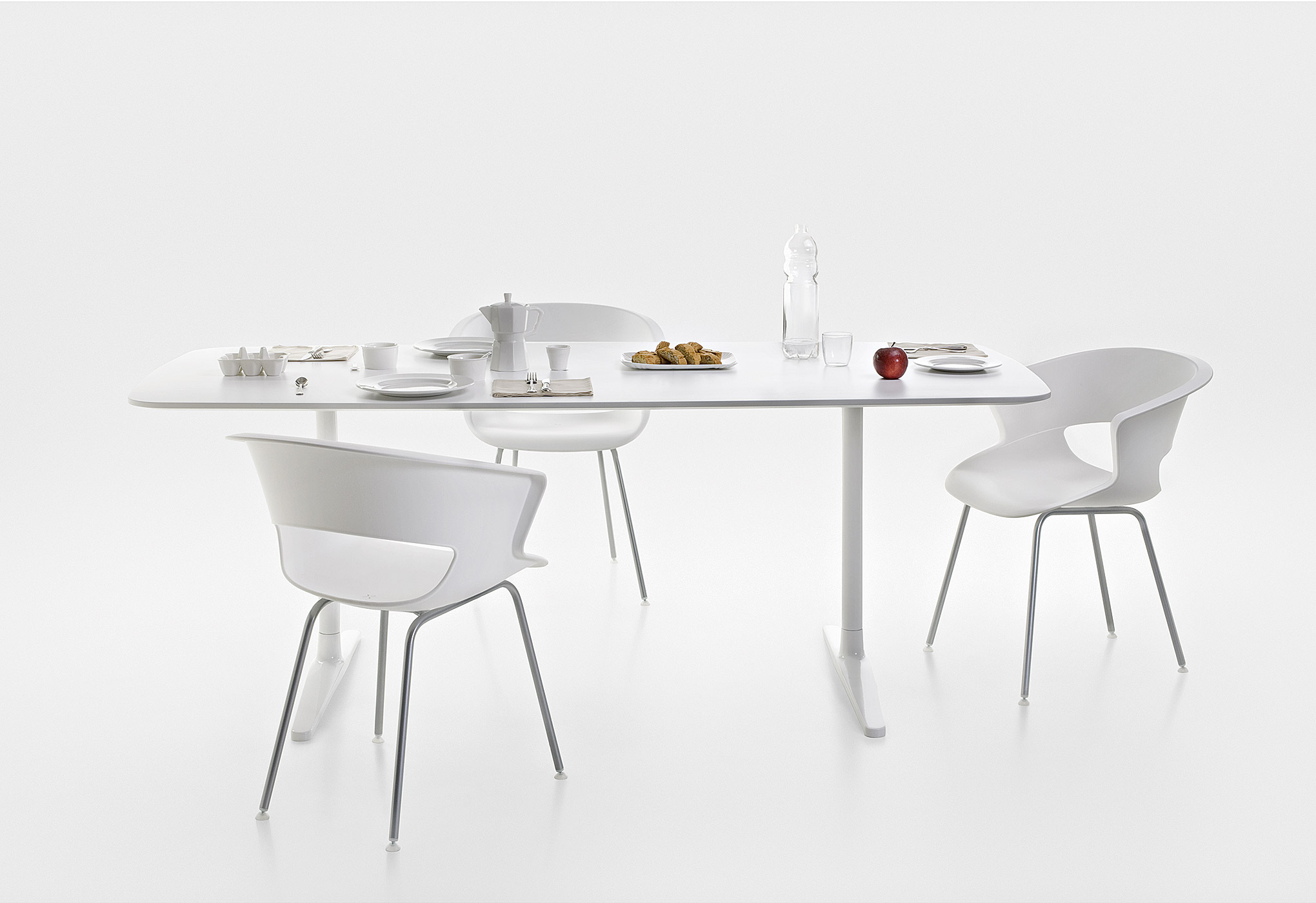 开云（中国） - 桌几|茶几/边几|办公家具|设计师家具|Plato 洽谈桌/咖啡桌