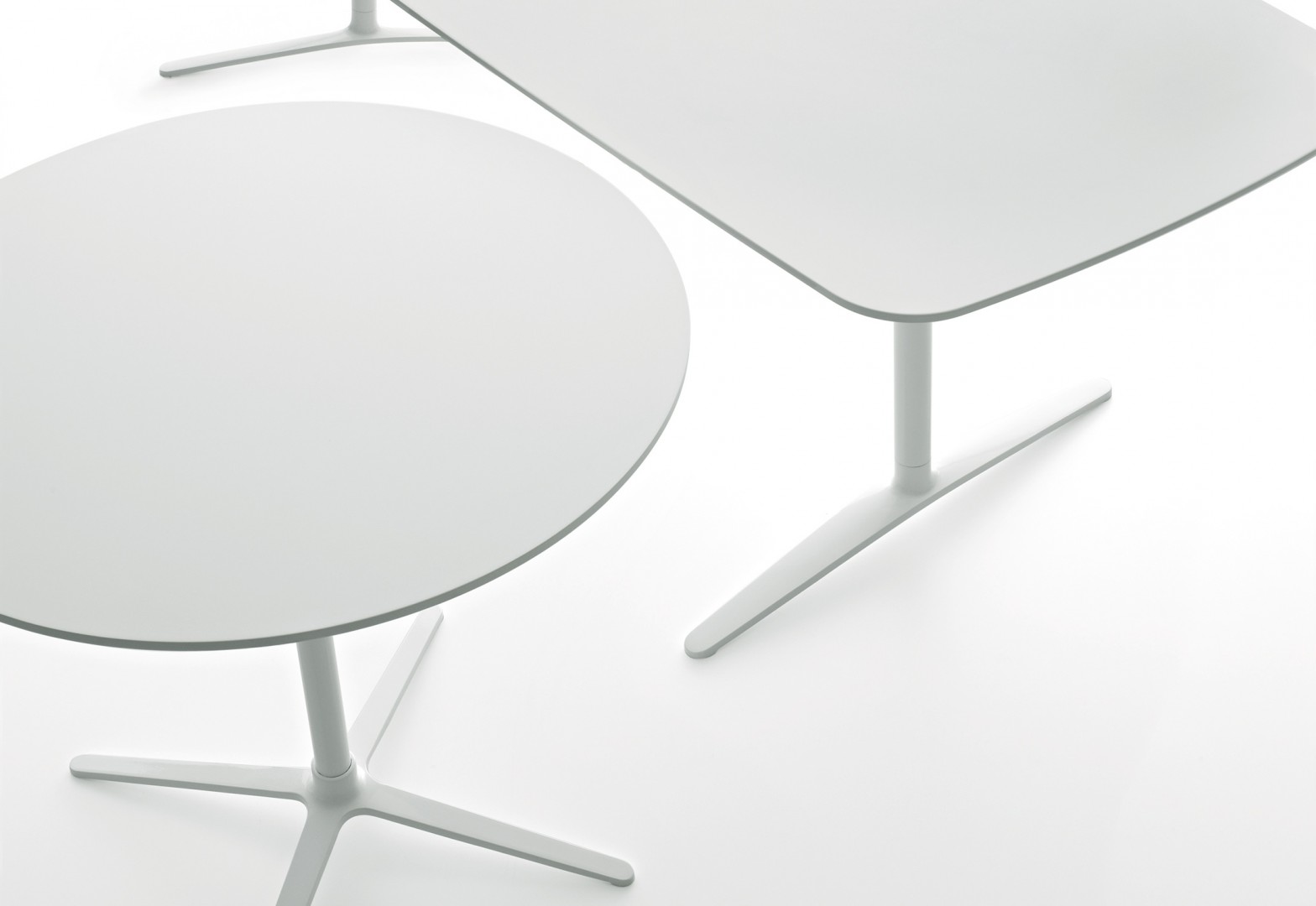 开云（中国） - 桌几|茶几/边几|办公家具|设计师家具|Plato 洽谈桌/咖啡桌