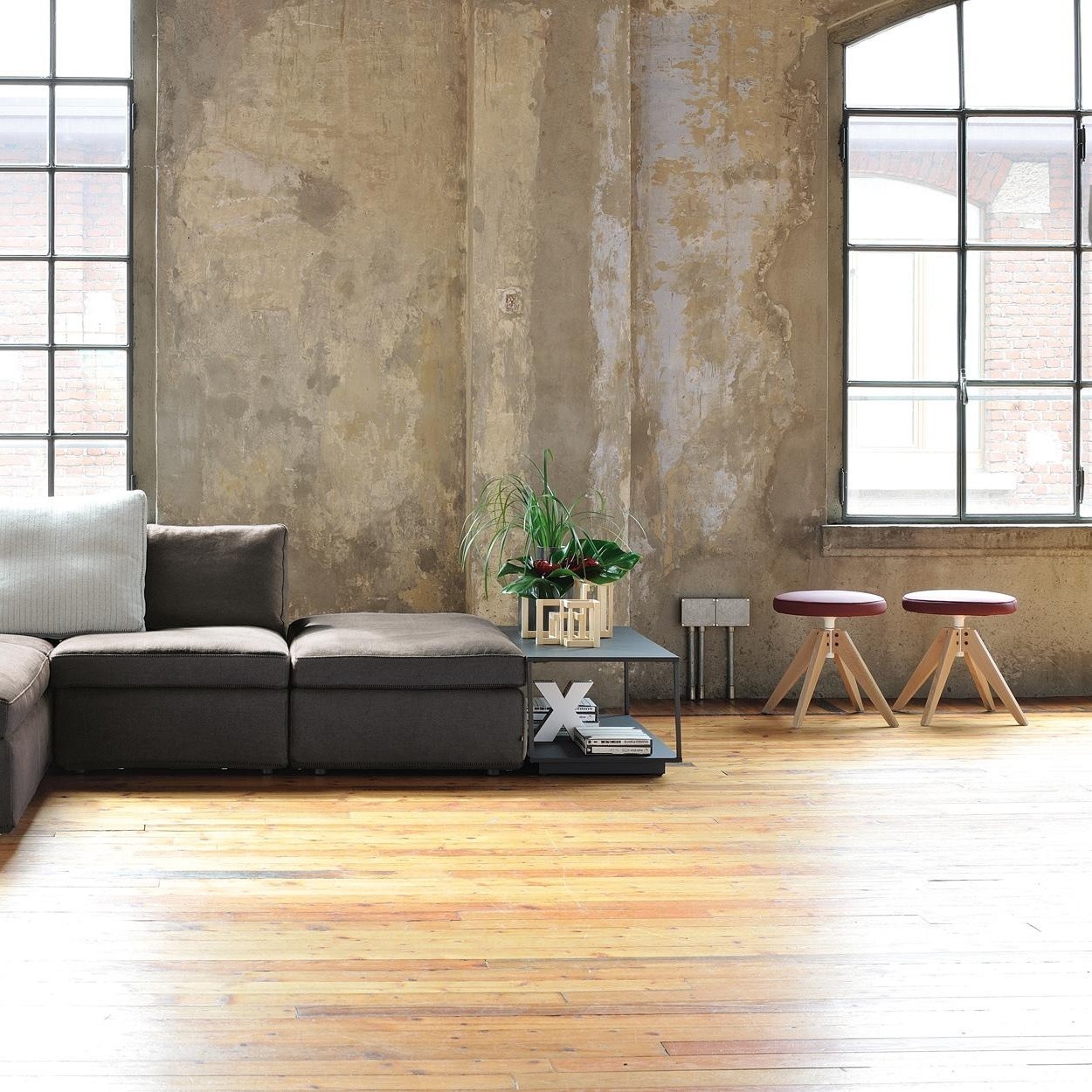 开云（中国） - 坐具|吧椅/凳子|办公家具|设计师家具|FLOW STOOL  矮凳