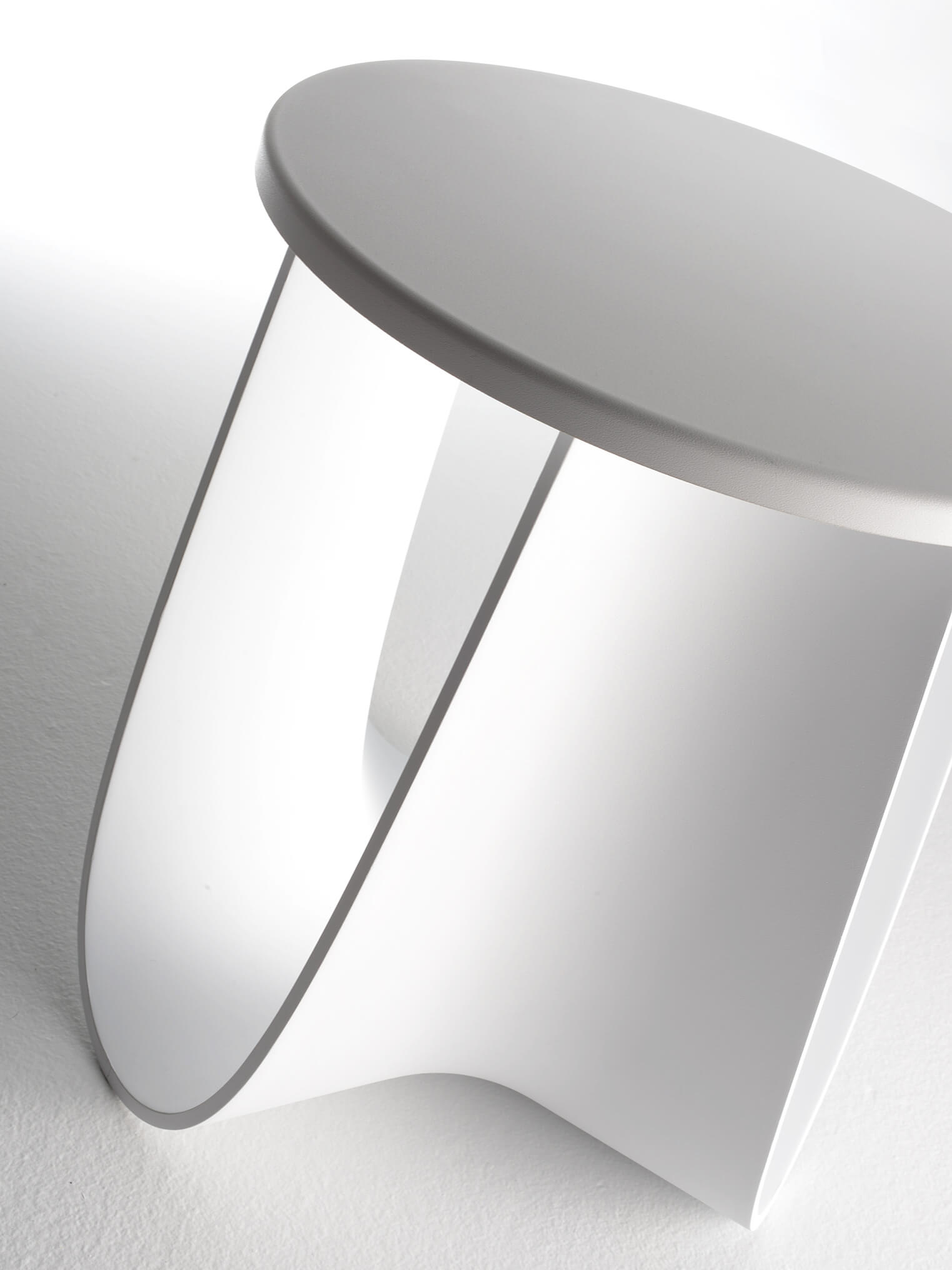 开云（中国） - 桌几|茶几/边几|办公家具|设计师家具|Polyurethane stool  茶几/角几