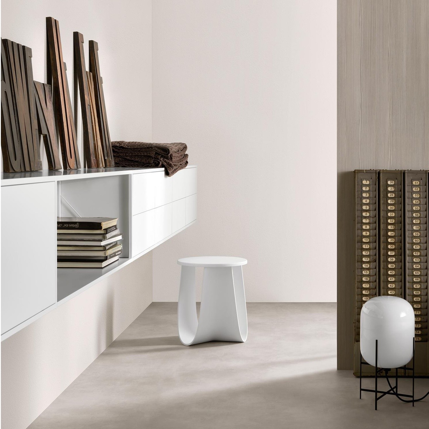 开云（中国） - 桌几|茶几/边几|办公家具|设计师家具|Polyurethane stool  茶几/角几