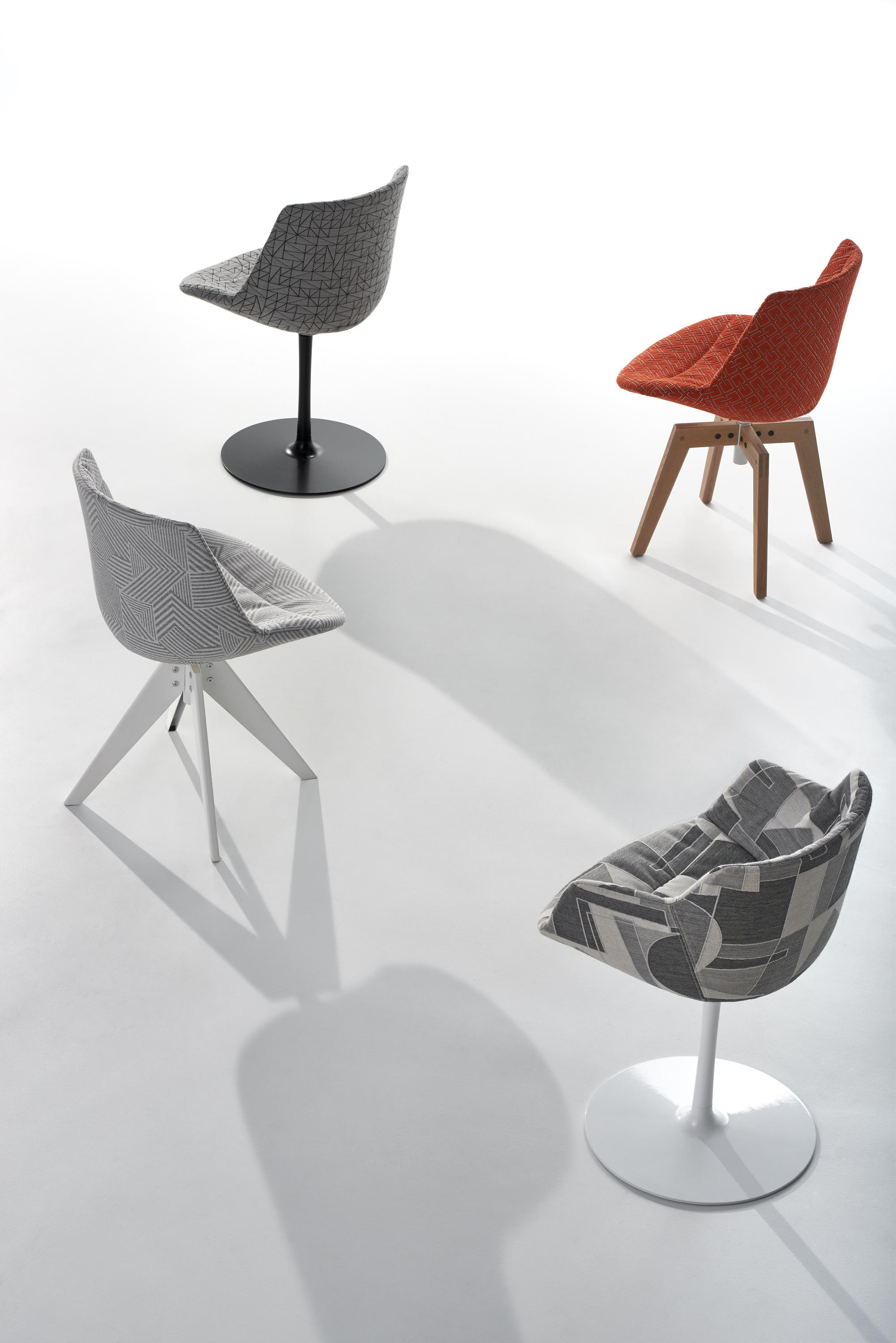 开云（中国） - 坐具|餐椅|办公家具|设计师家具|FLOW TEXTILE 洽谈椅/餐椅