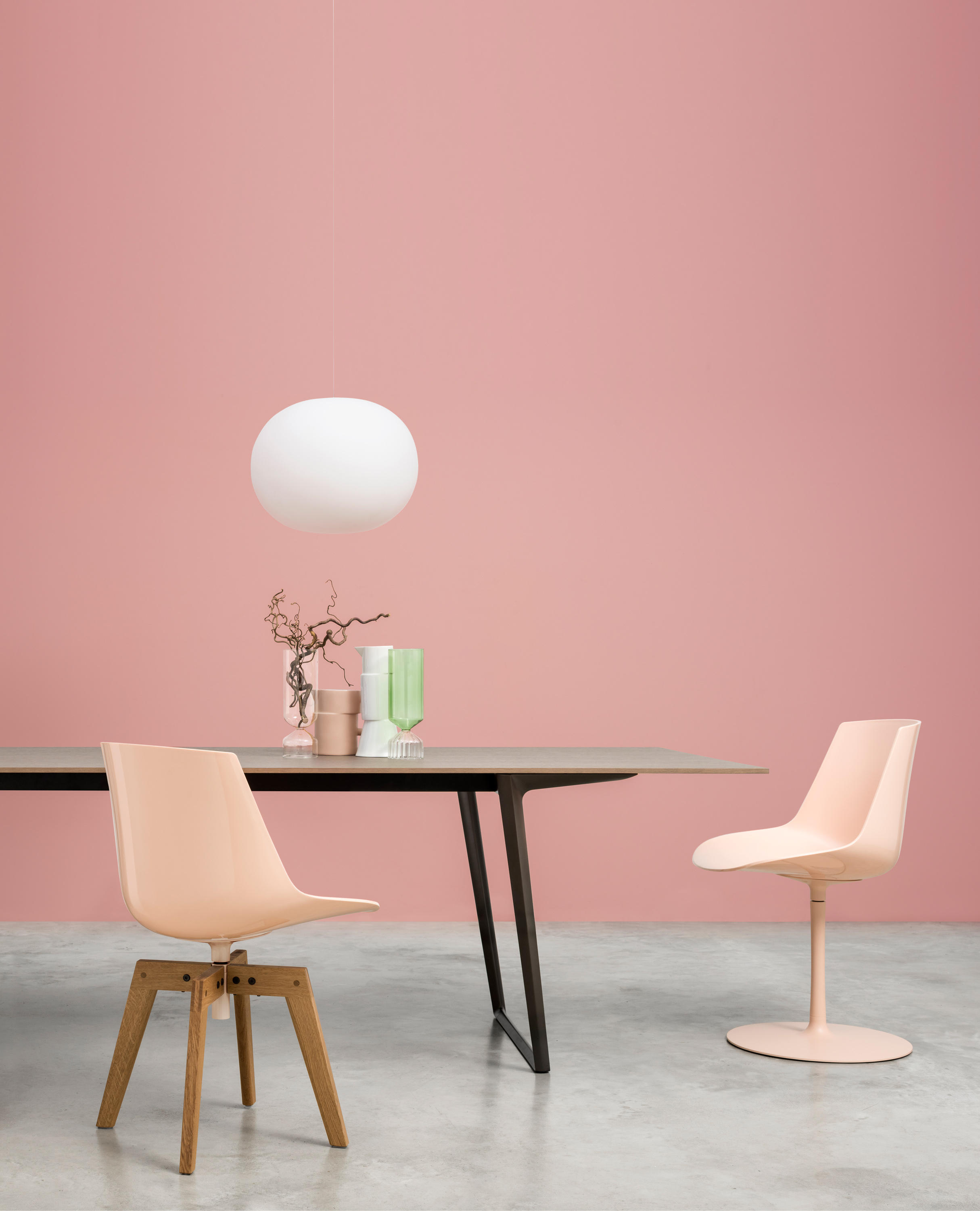 开云（中国） - 坐具|餐椅|办公家具|设计师家具|FLOW COLOR 洽谈椅/餐椅