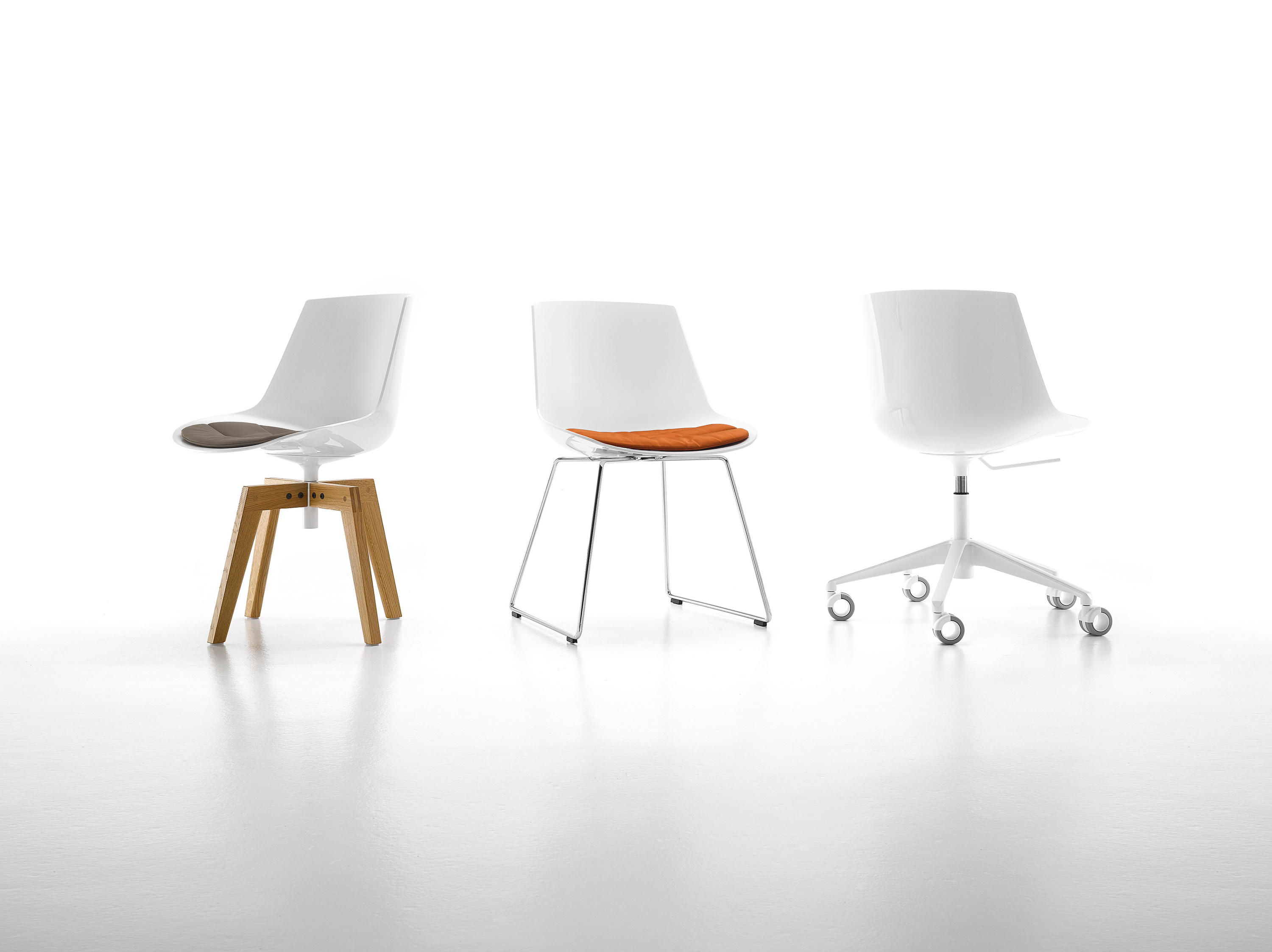 开云（中国） - 坐具|餐椅|办公家具|设计师家具|FLOW CHAIR 洽谈椅/餐椅