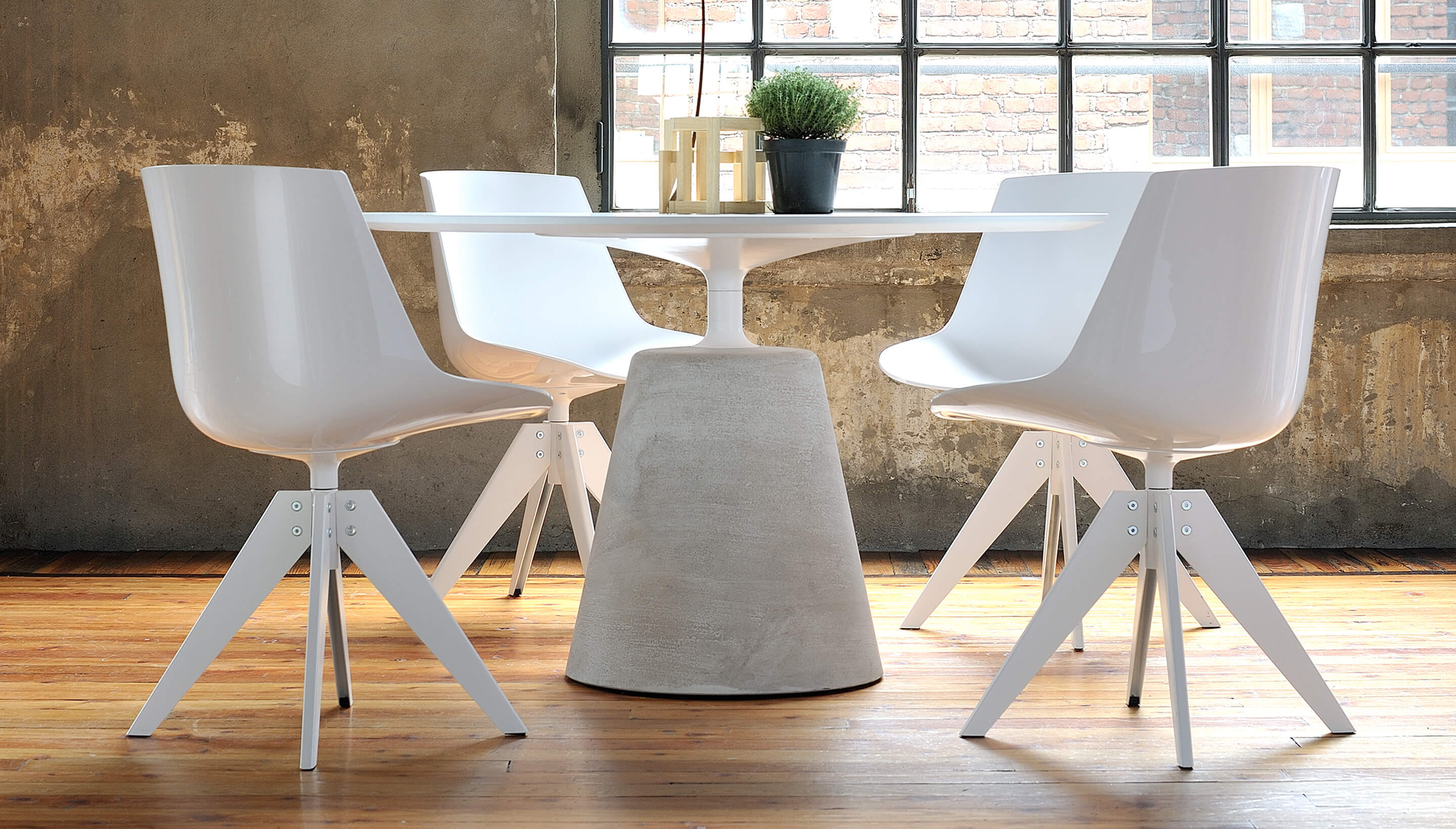 开云（中国） - 坐具|餐椅|办公家具|设计师家具|FLOW SLIM 洽谈椅/餐椅