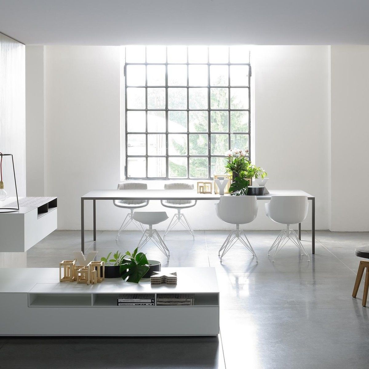 开云（中国） - 坐具|餐椅|办公家具|设计师家具|FLOW SLIM 洽谈椅/餐椅