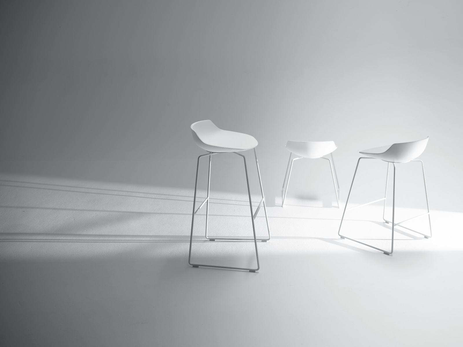 开云（中国） - 坐具|吧椅/凳子|办公家具|设计师家具|FLOW STOOL 吧椅