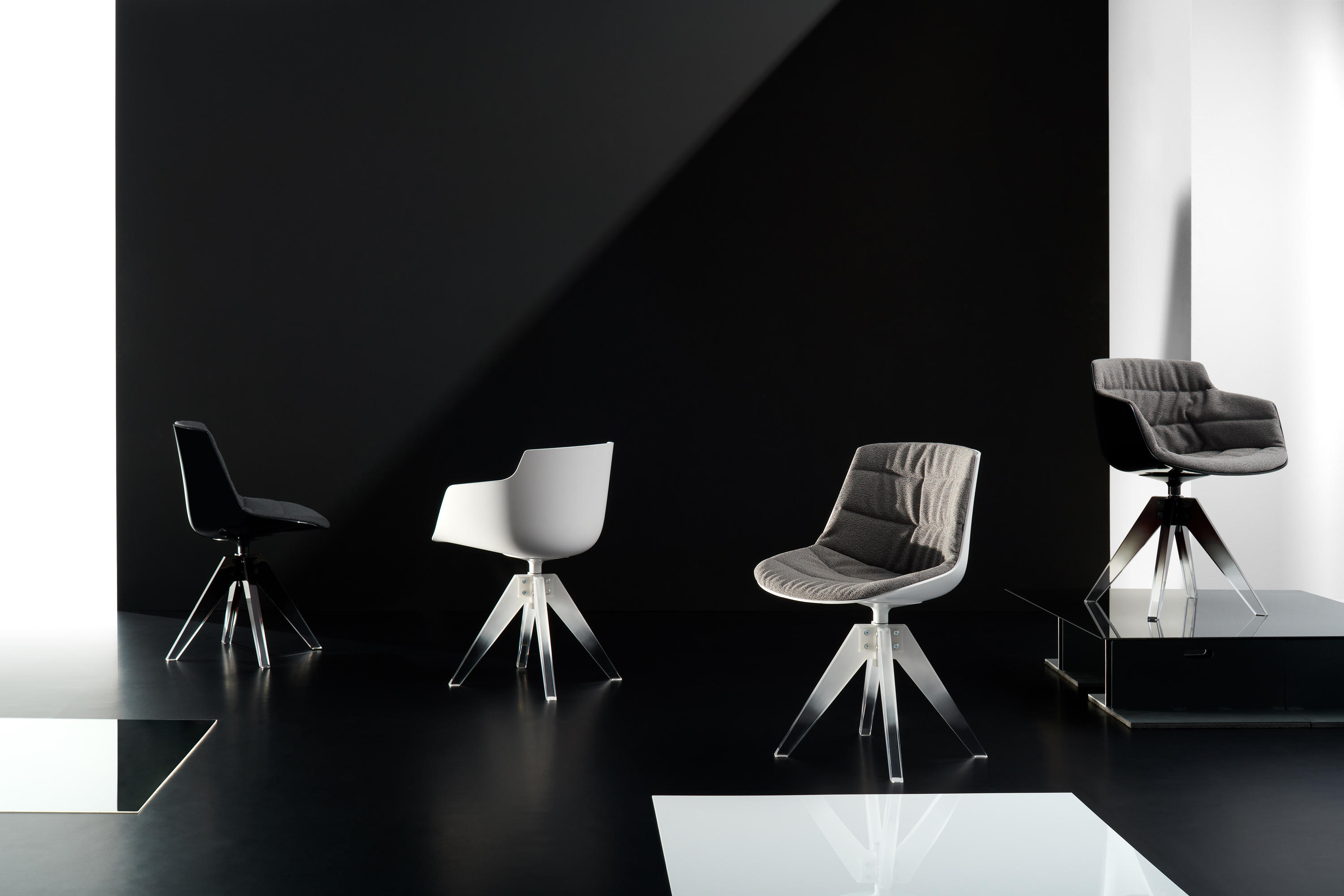 开云（中国） - 坐具|餐椅|办公家具|设计师家具|FLOW 10TH 洽谈椅/餐椅