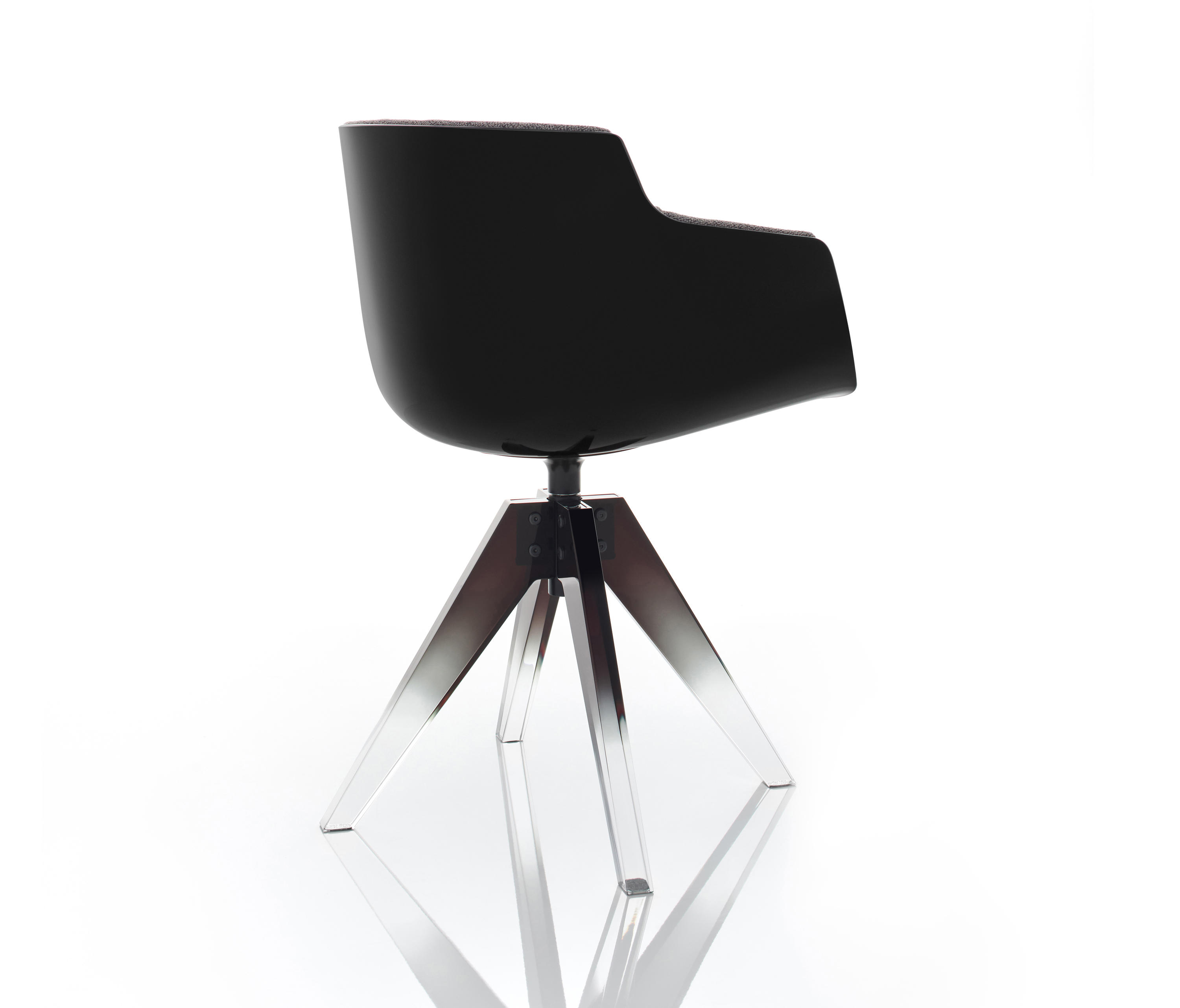 开云（中国） - 坐具|餐椅|办公家具|设计师家具|FLOW 10TH 洽谈椅/餐椅