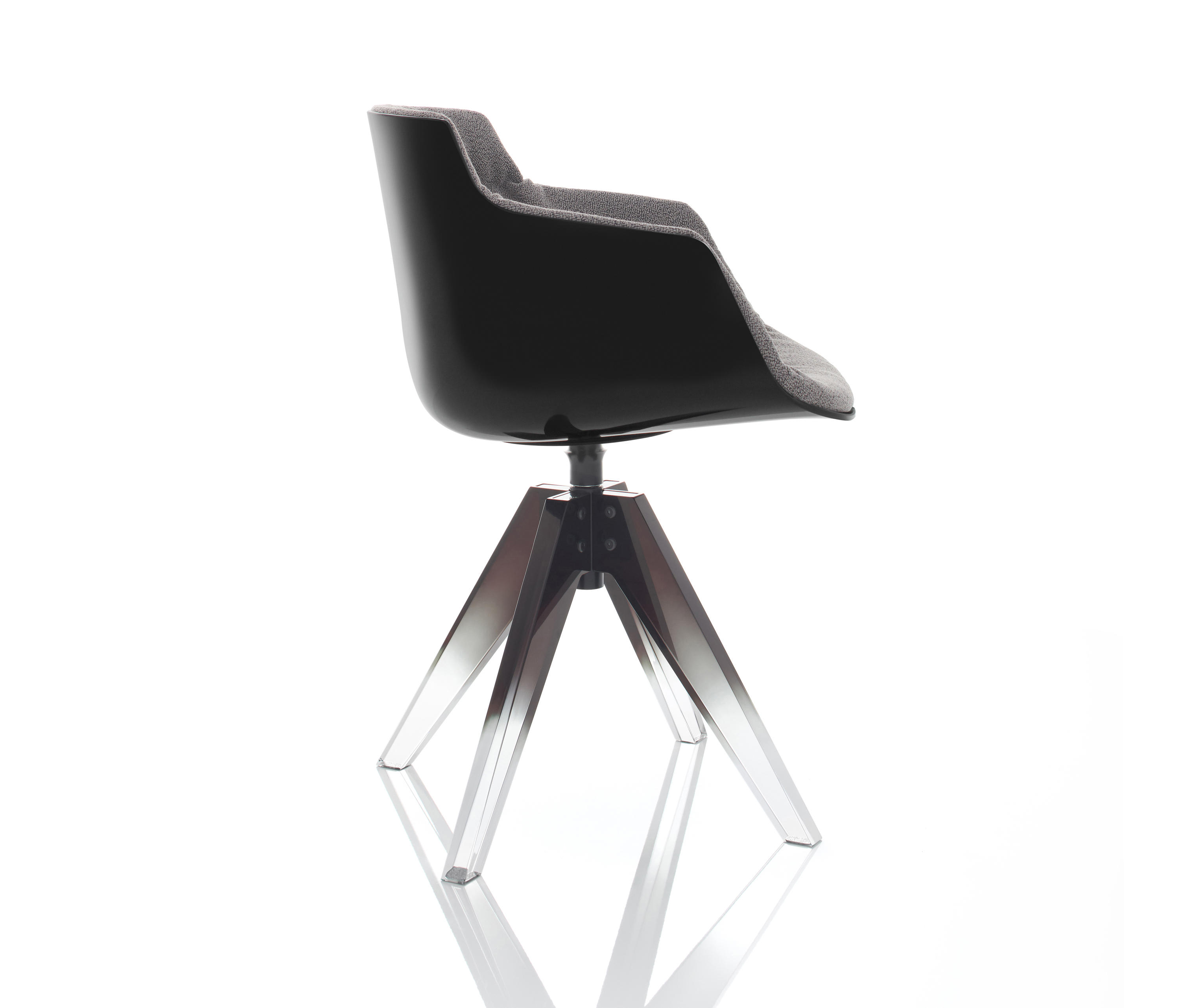 开云（中国） - 坐具|餐椅|办公家具|设计师家具|FLOW 10TH 洽谈椅/餐椅