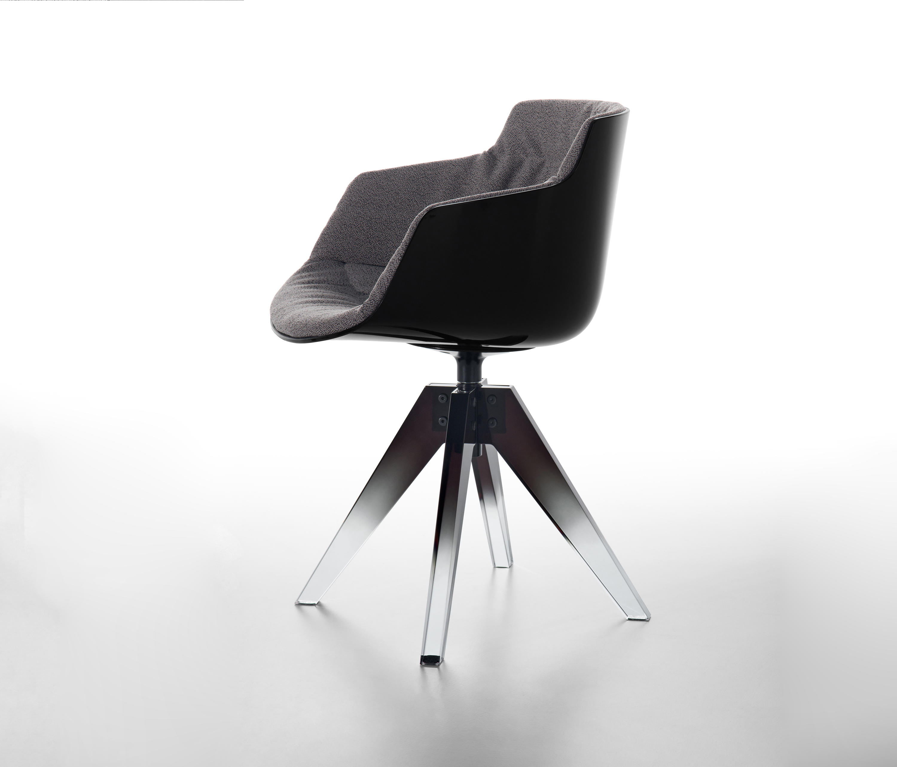 开云（中国） - 坐具|餐椅|办公家具|设计师家具|FLOW 10TH 洽谈椅/餐椅