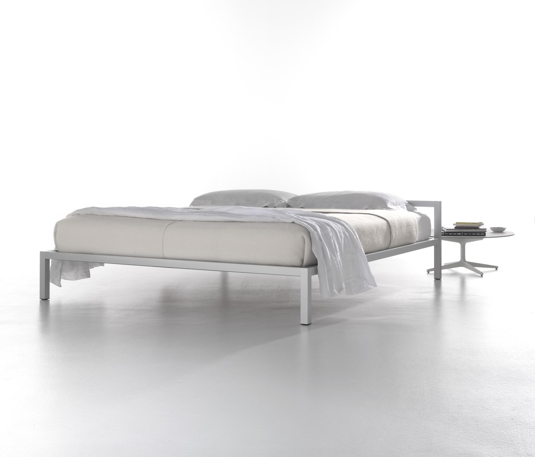 开云（中国） - 卧室|床|办公家具|设计师家具|ALUMINIUM BED 床