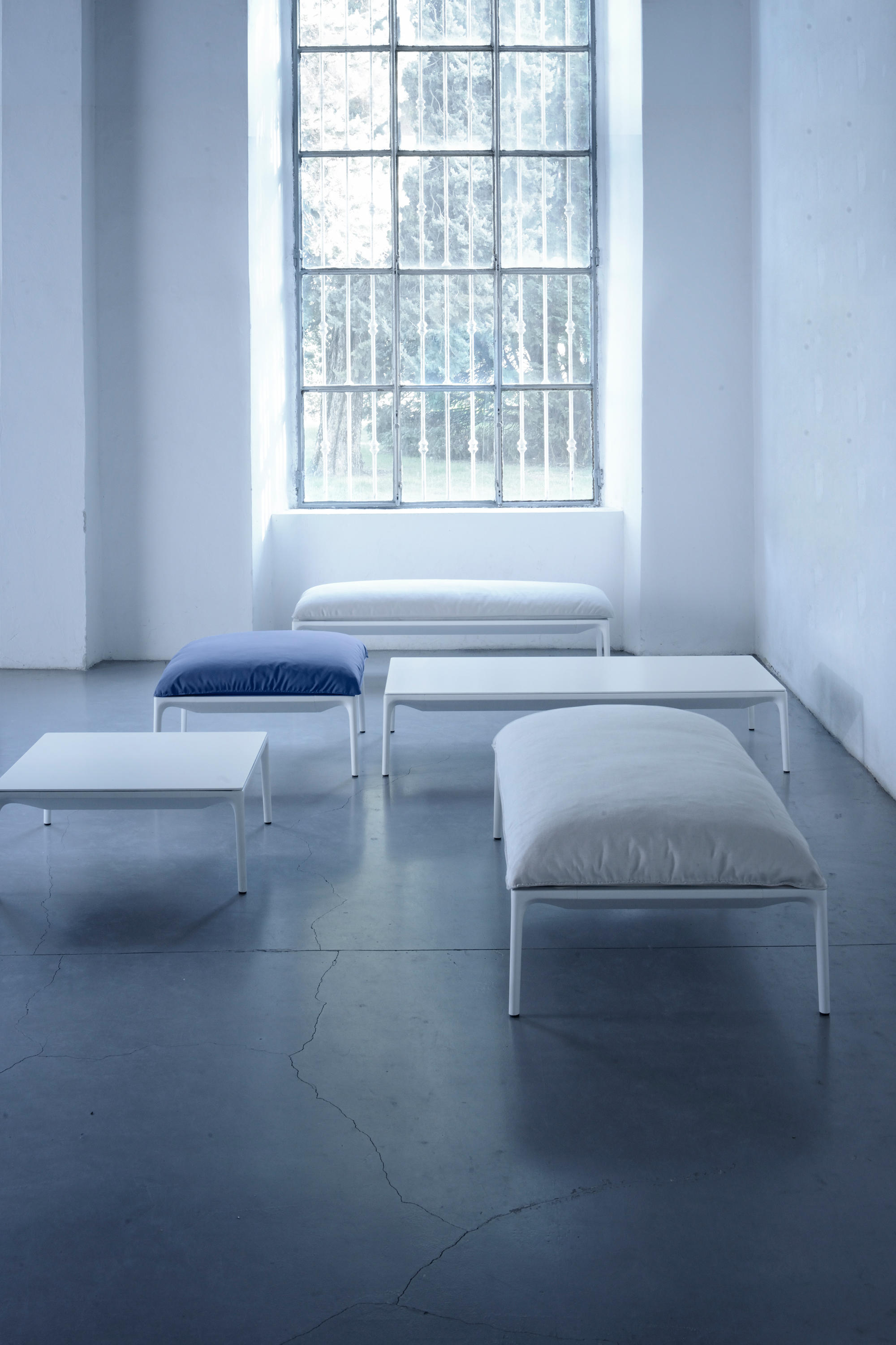 开云（中国） - 桌几|茶几/边几|办公家具|设计师家具|YALE 咖啡桌/茶几