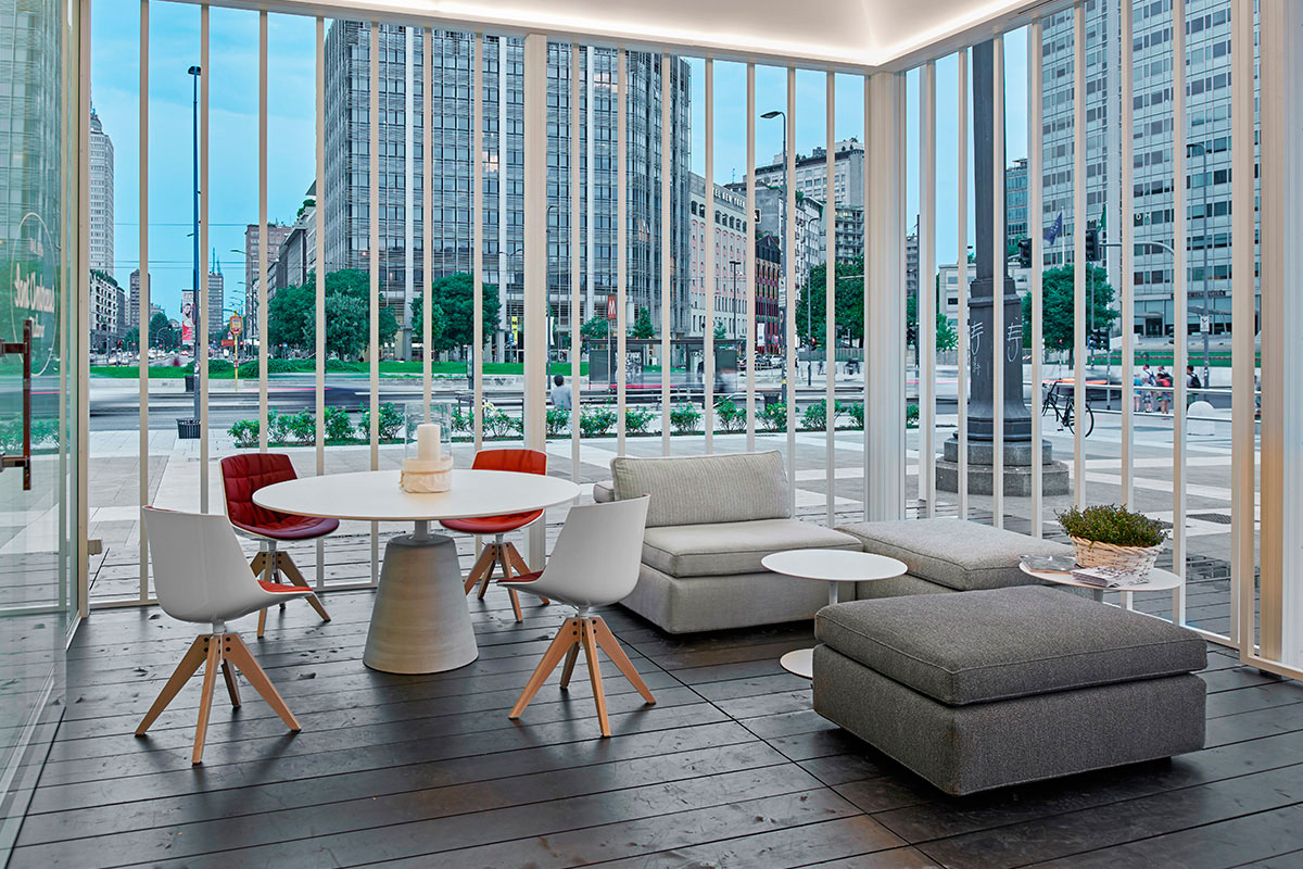 开云（中国） - 桌几|茶几/边几|办公家具|设计师家具|FLOW LOW TABLES 茶几/咖啡桌