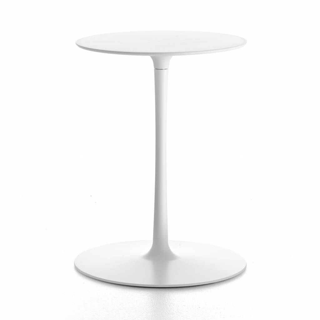 开云（中国） - 桌几|茶几/边几|办公家具|设计师家具|FLOW LOW TABLES 茶几/咖啡桌