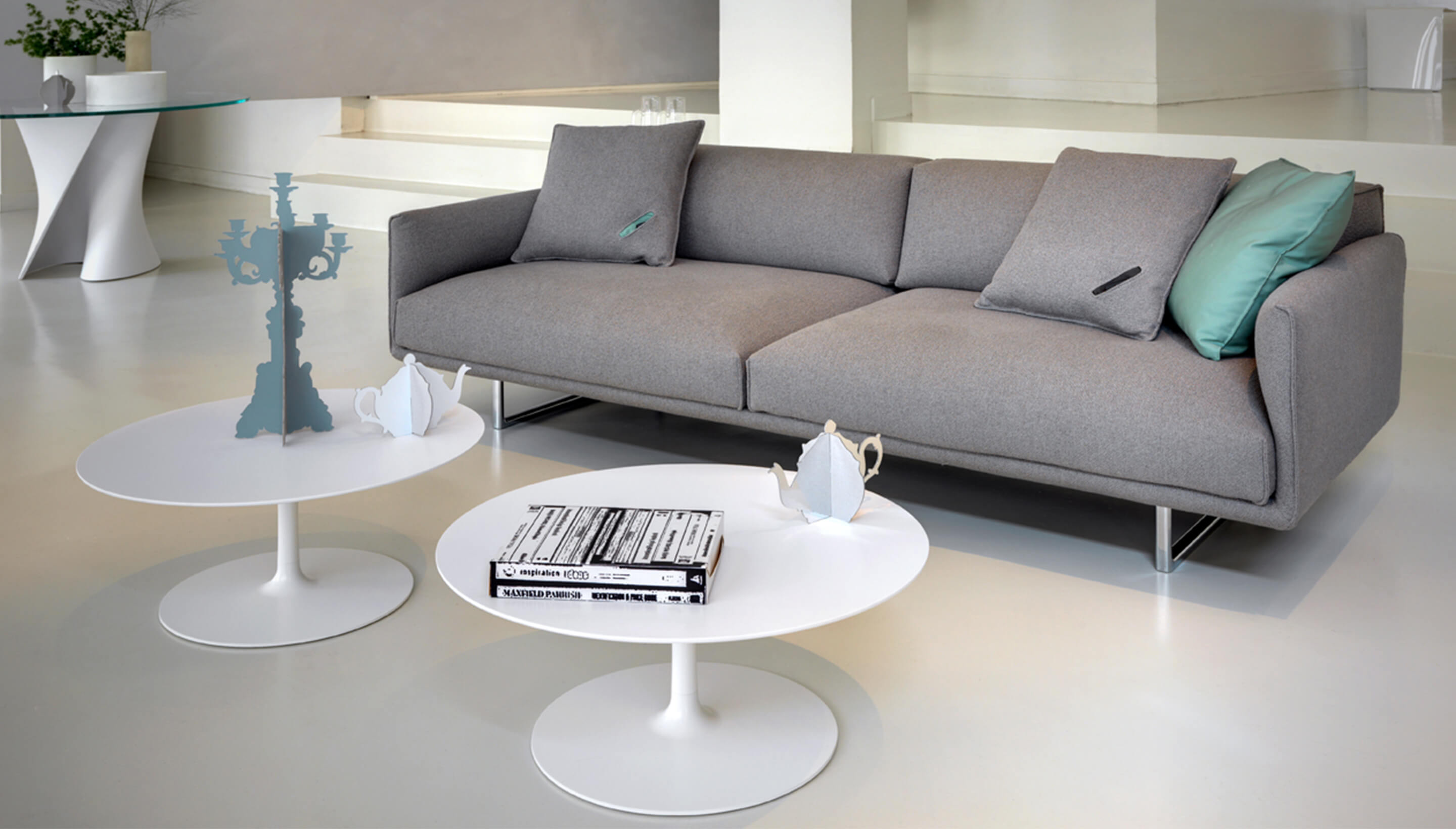 开云（中国） - 桌几|茶几/边几|办公家具|设计师家具|FLOW LOW TABLES 茶几/咖啡桌