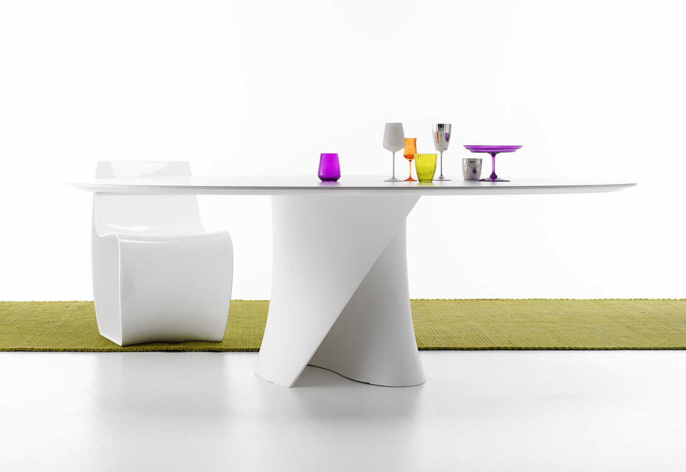 开云（中国） - 桌几|餐桌|办公家具|设计师家具|STABLE 餐桌