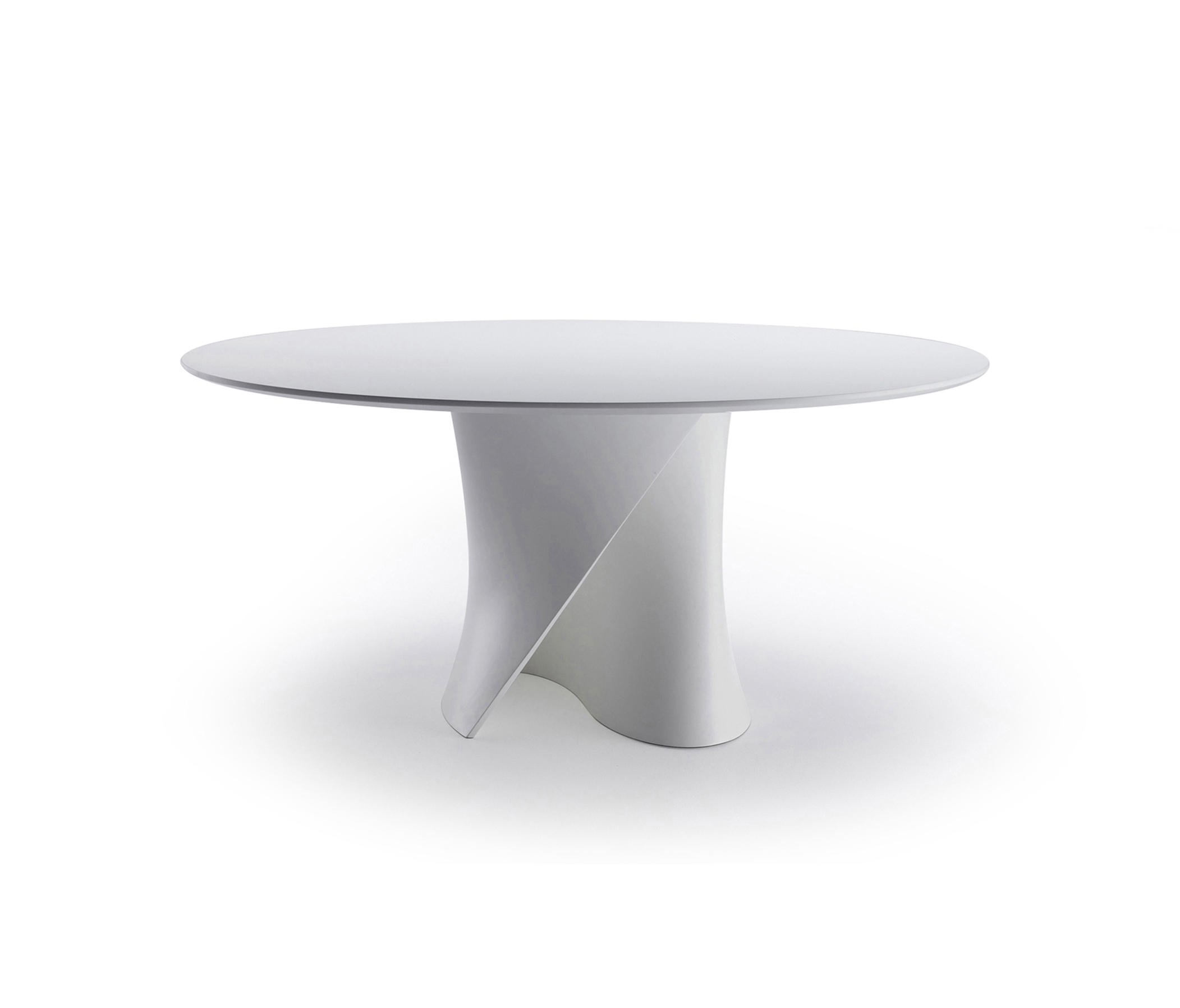 开云（中国） - 桌几|餐桌|办公家具|设计师家具|STABLE 餐桌