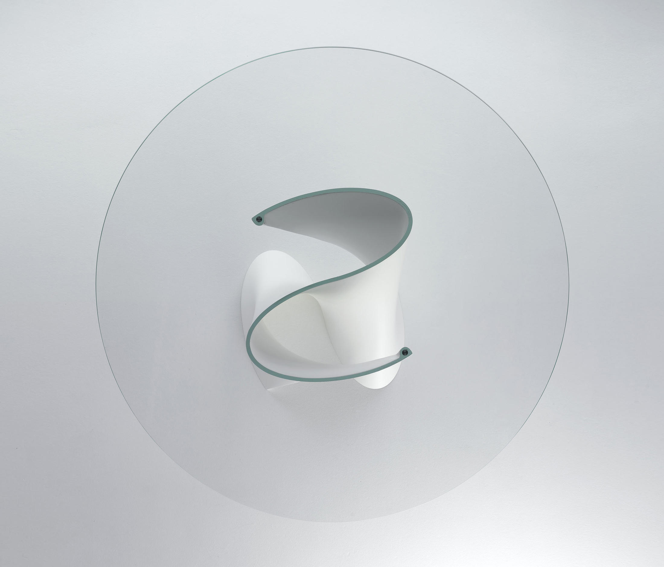 开云（中国） - 桌几|餐桌|办公家具|设计师家具|STABLE 餐桌