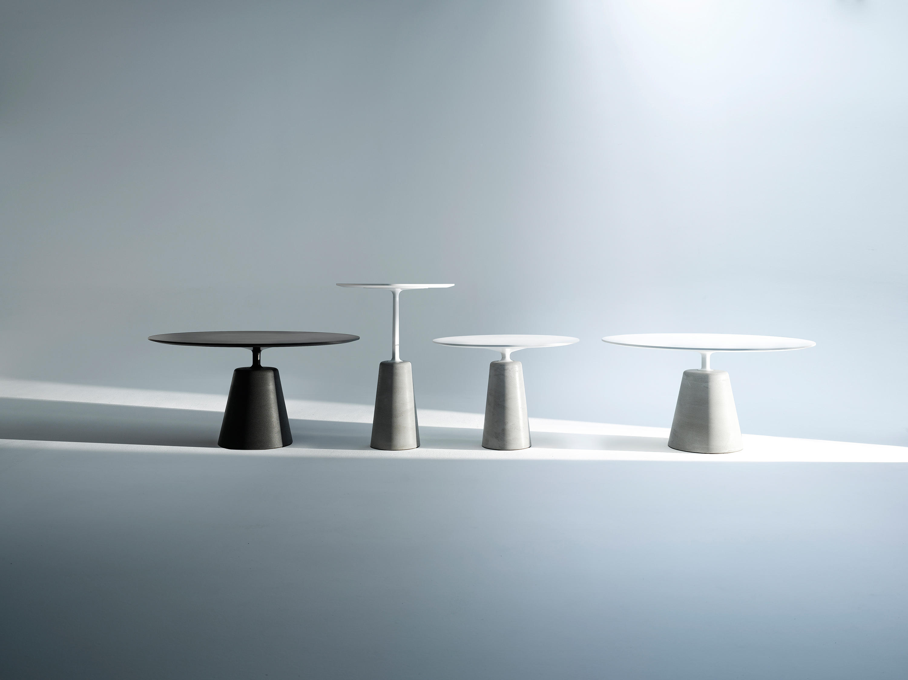 开云（中国） - 桌几|餐桌|办公家具|设计师家具|ROCK TABLE 餐桌/咖啡桌