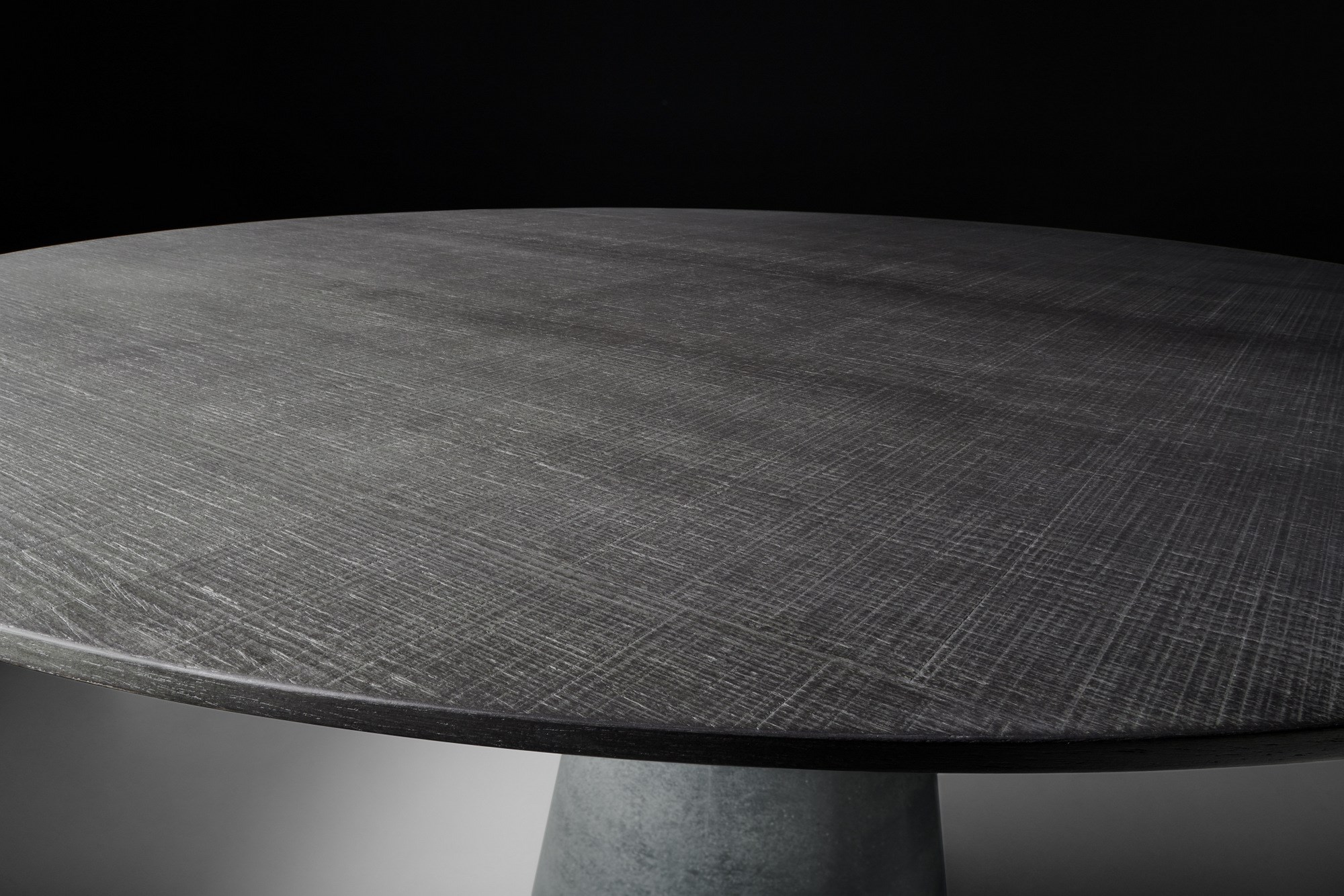 开云（中国） - 桌几|餐桌|办公家具|设计师家具|ROCK TABLE 餐桌/咖啡桌